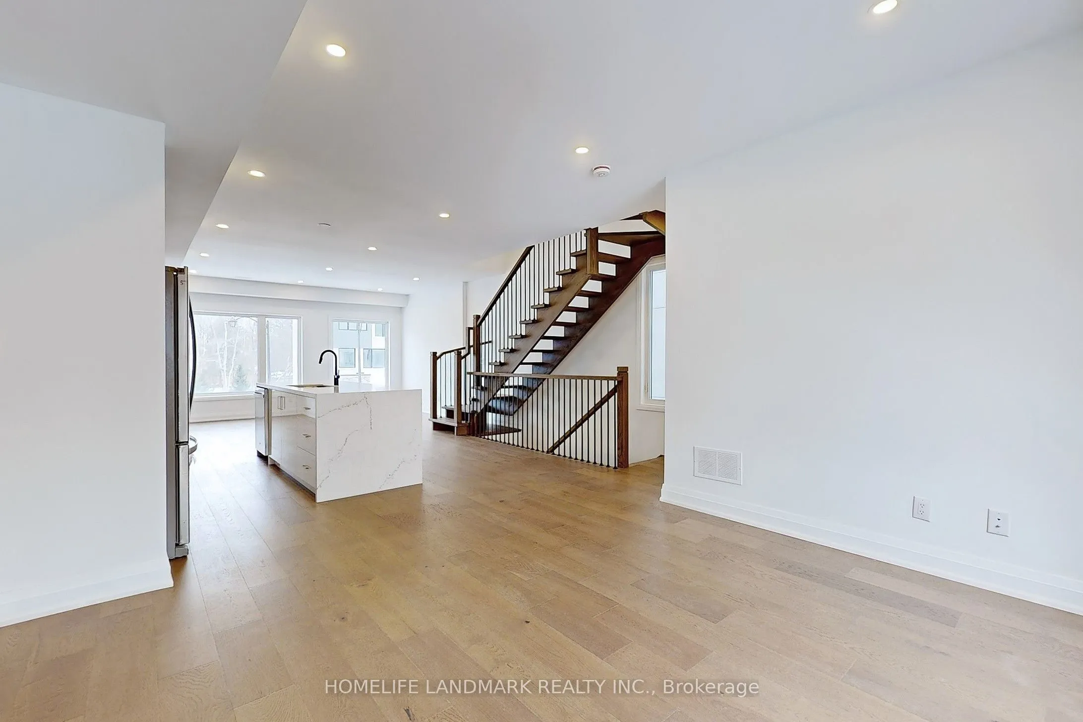 35 Persica Street, #Upper