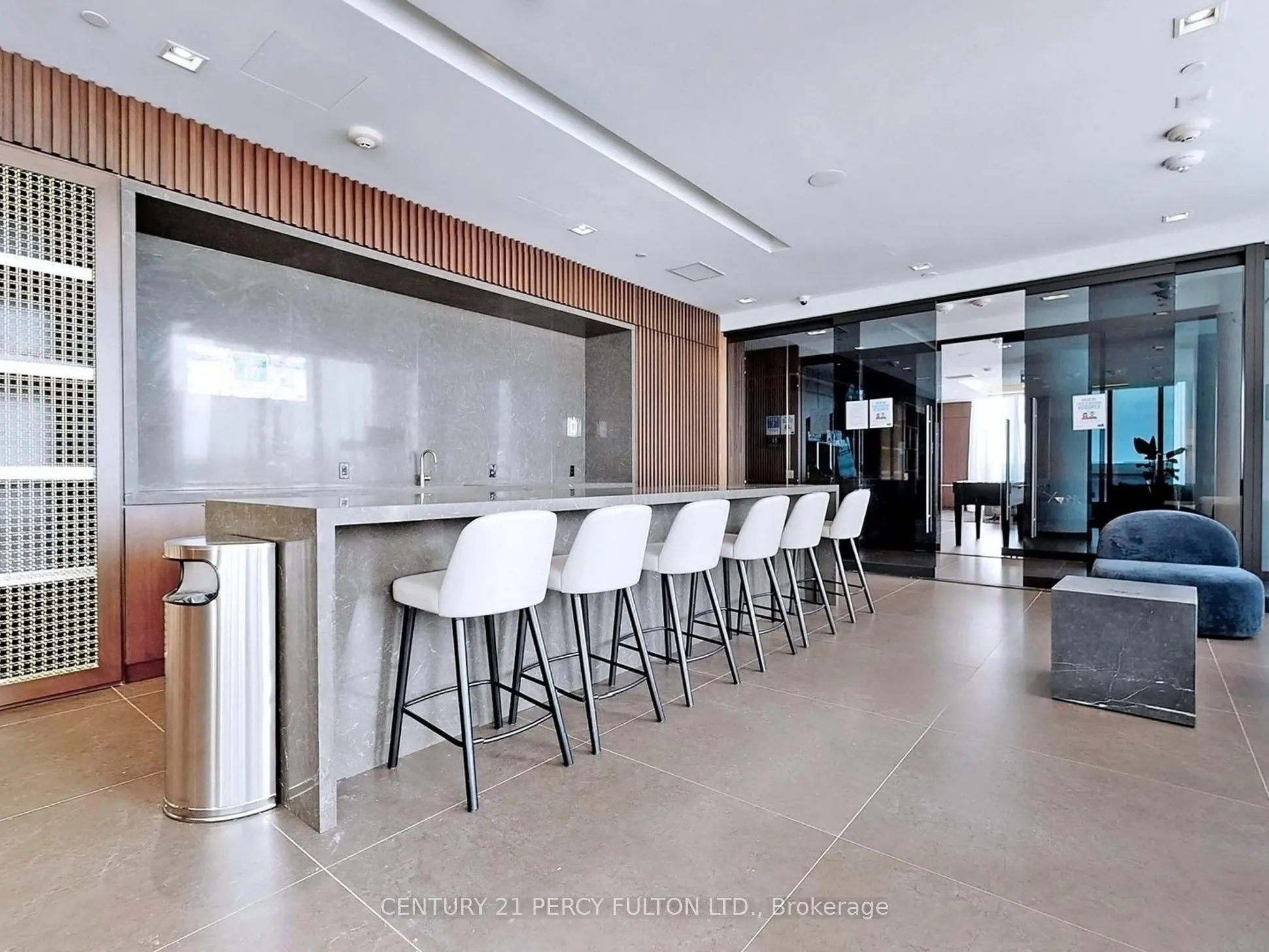 950 Portage Parkway, #2703