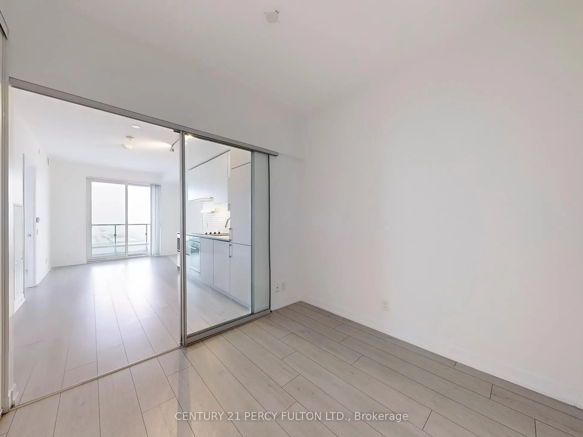 950 Portage Parkway, #2703