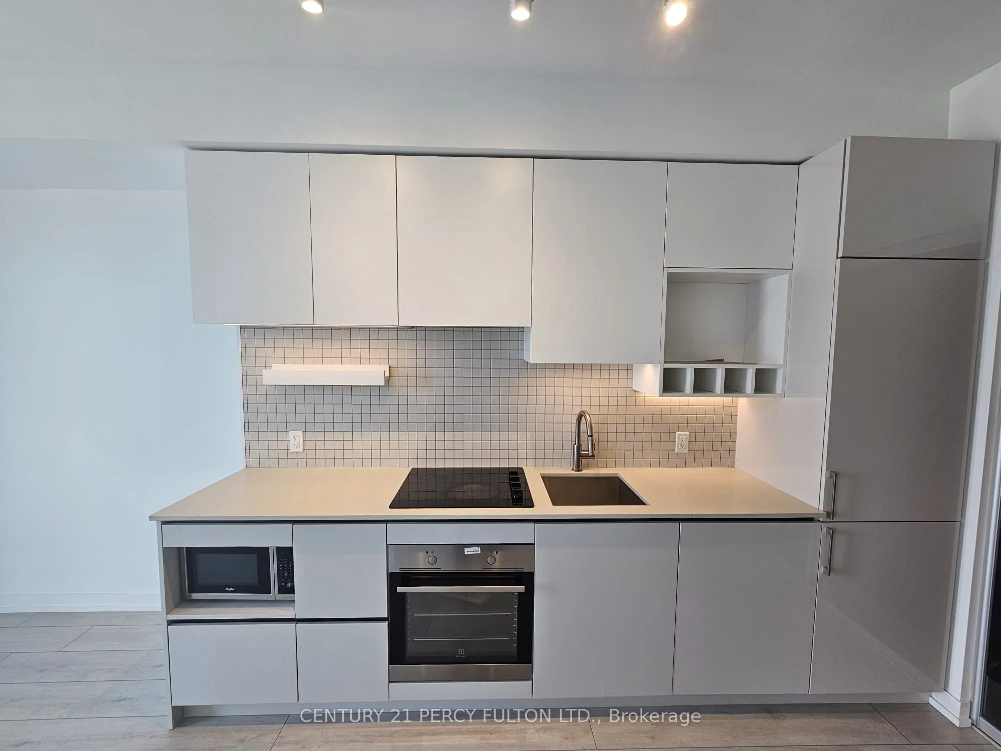 950 Portage Parkway, #2703