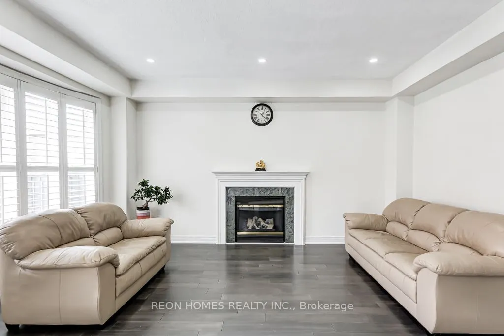 144 Edward Jeffreys Avenue