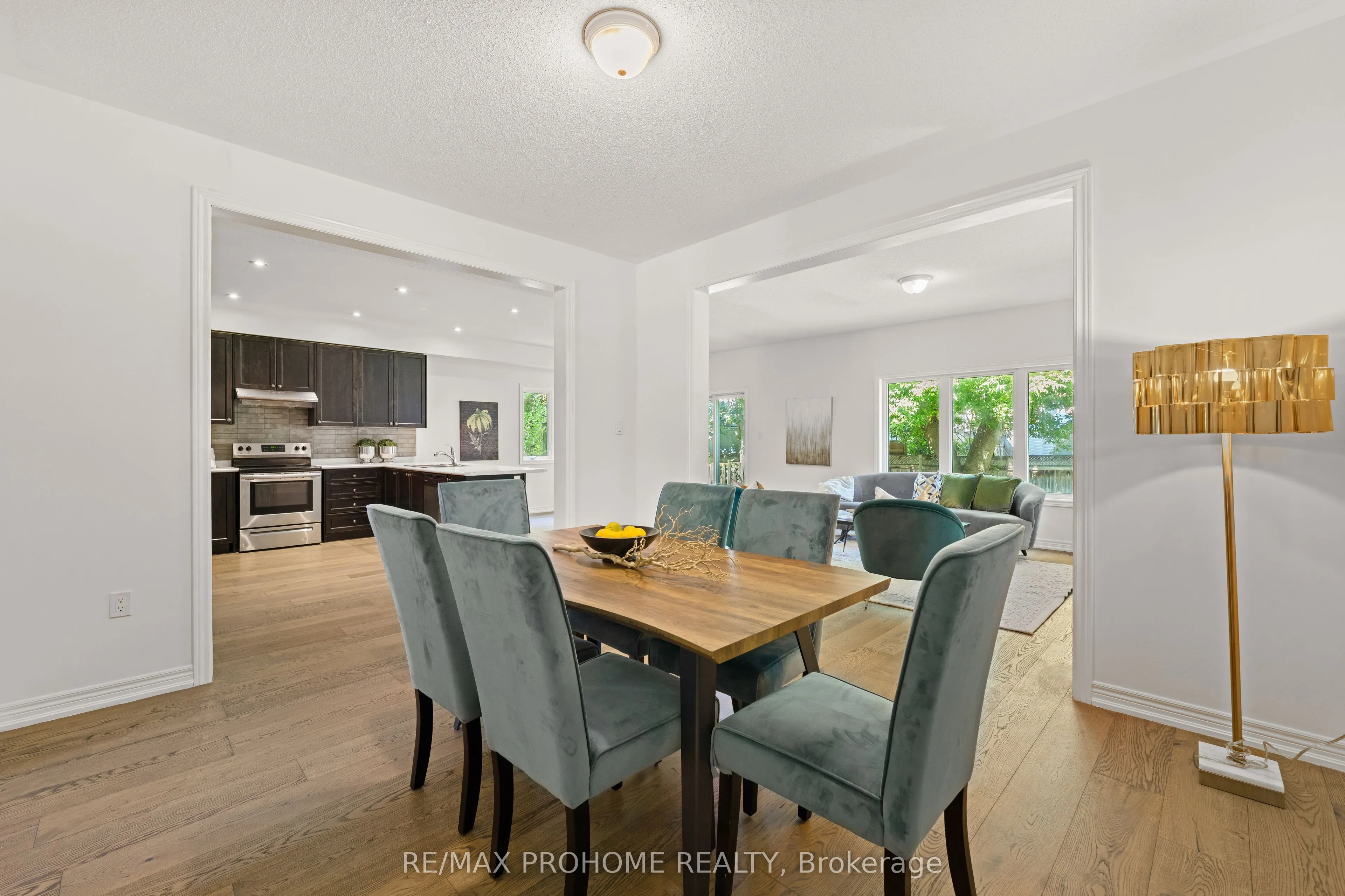 102 Riveredge Drive