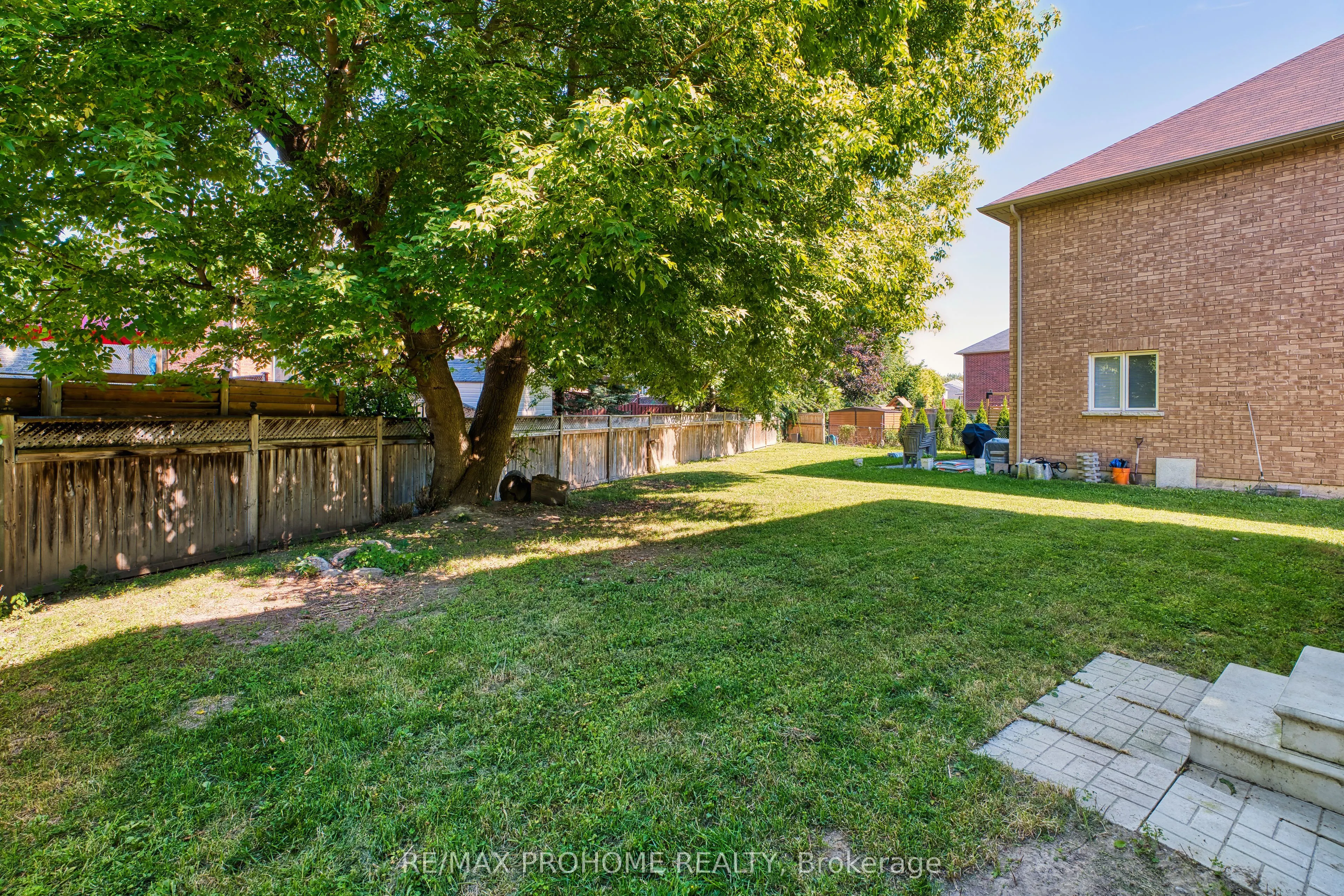 102 Riveredge Drive