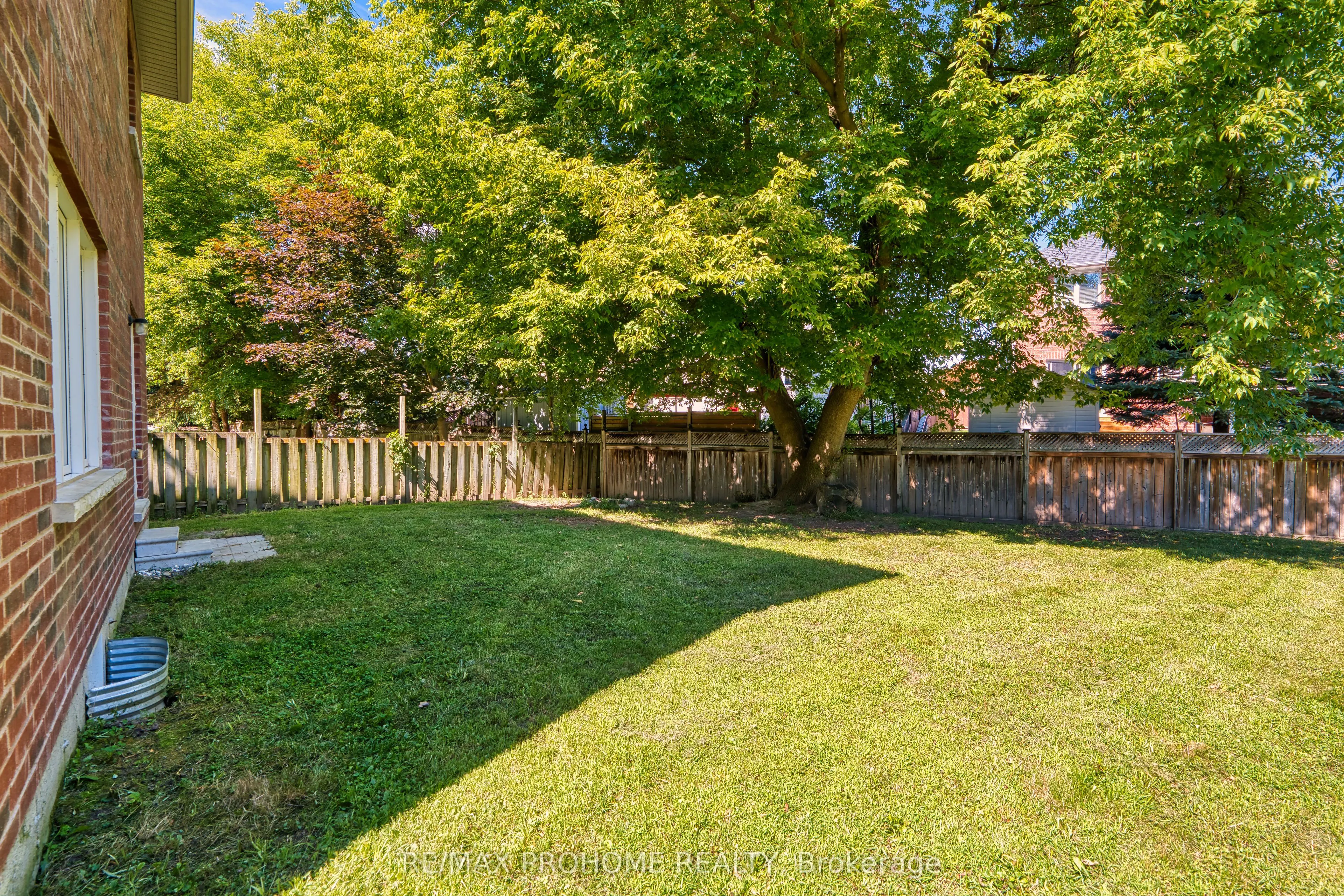 102 Riveredge Drive