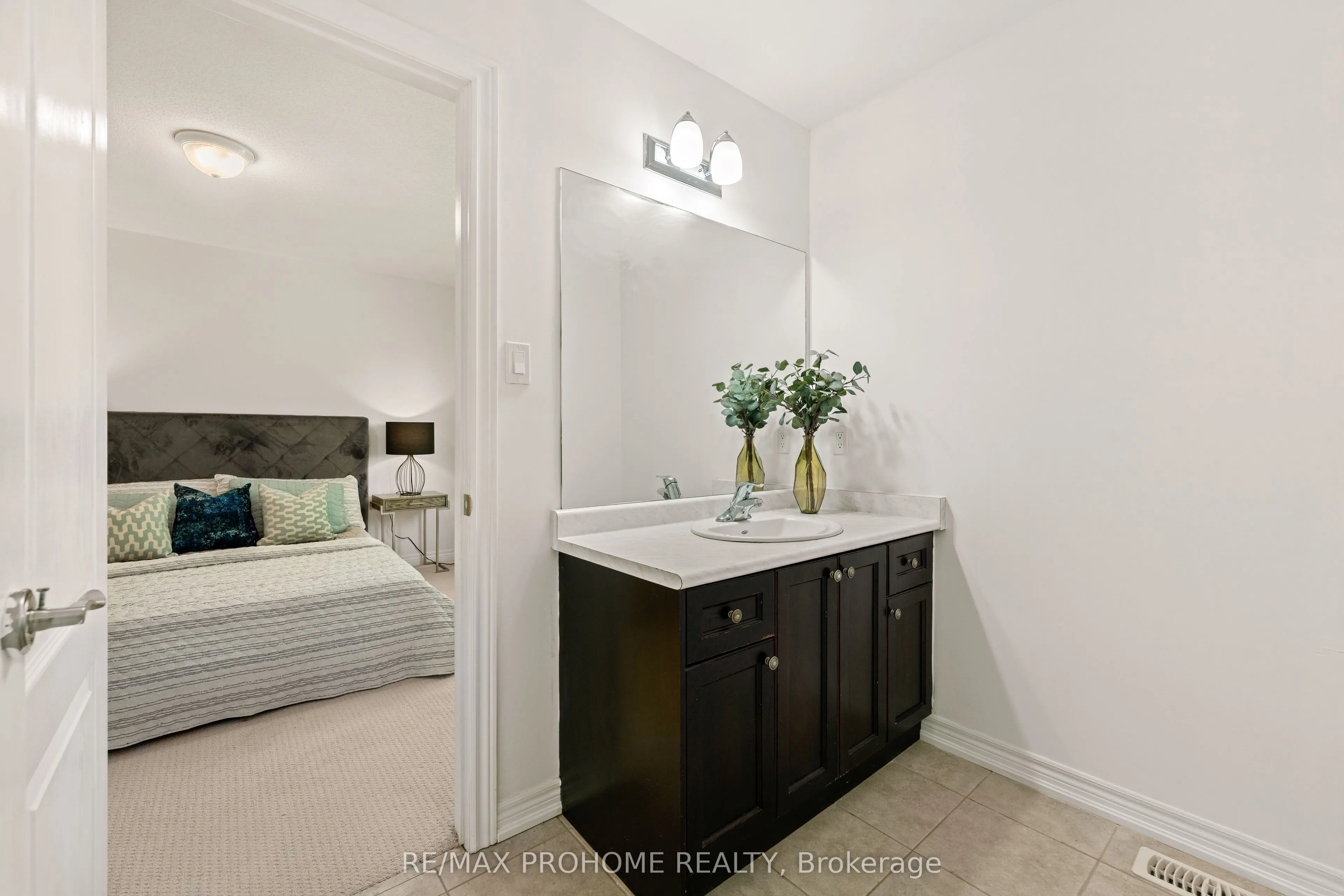 102 Riveredge Drive
