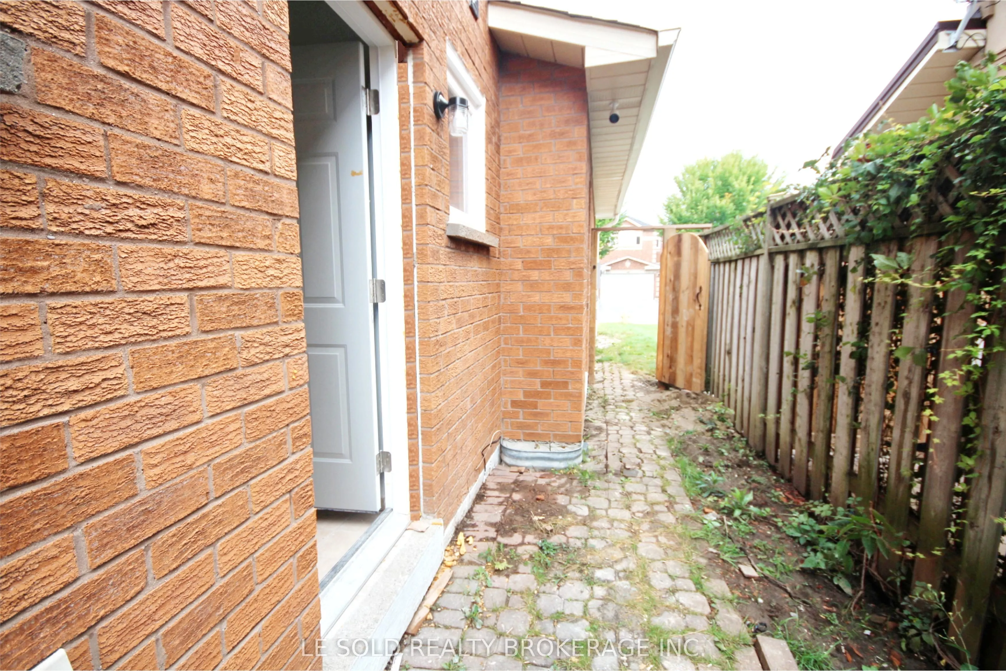 139 Walford Road, #Bsmt A