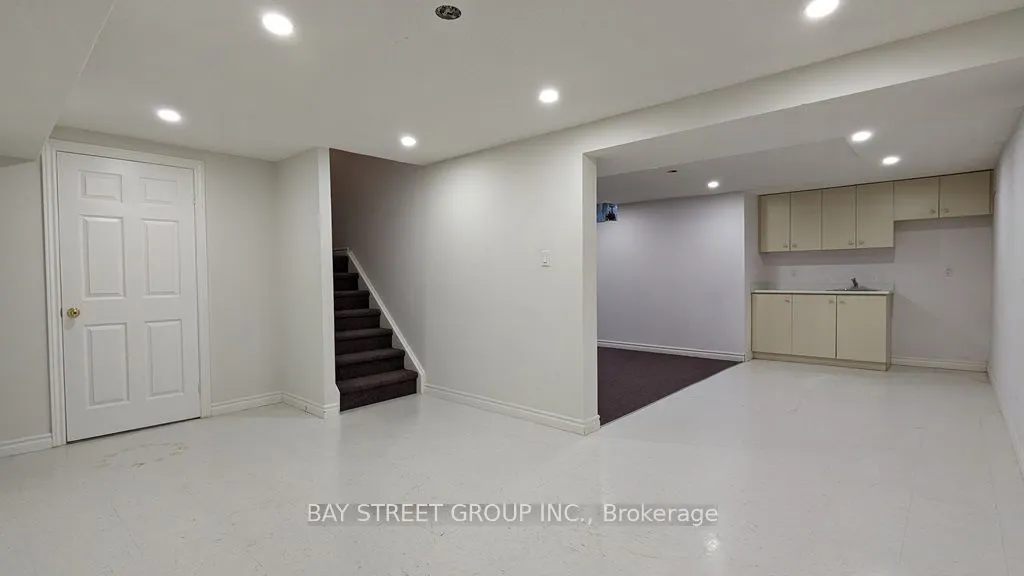 42 Pickett Crescent