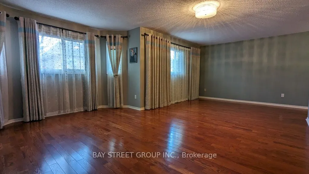 42 Pickett Crescent