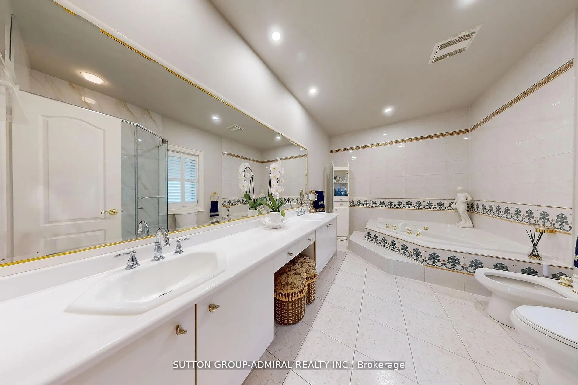 220 King High Drive
