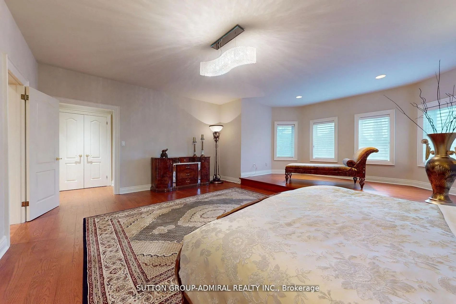 220 King High Drive