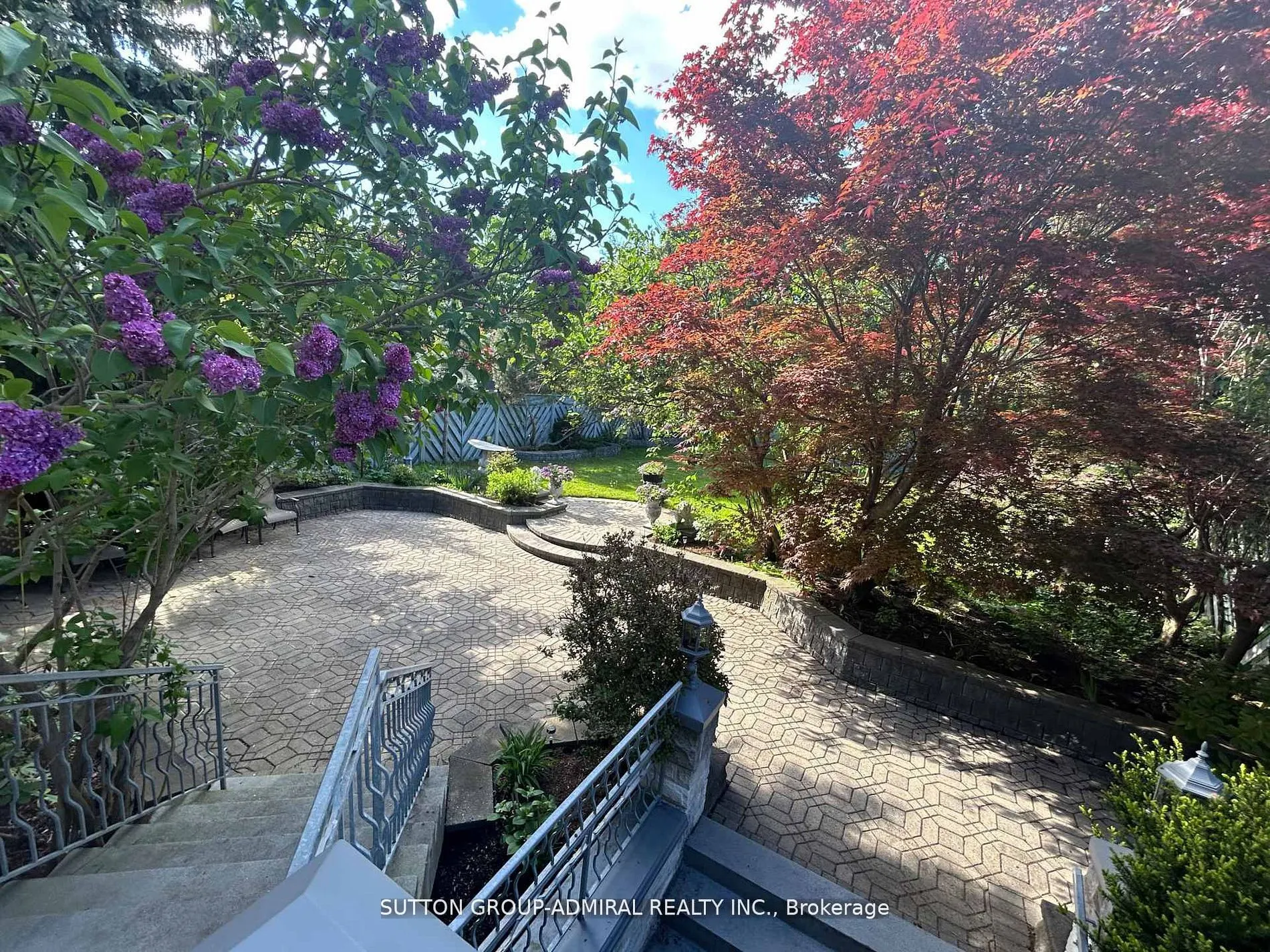 220 King High Drive