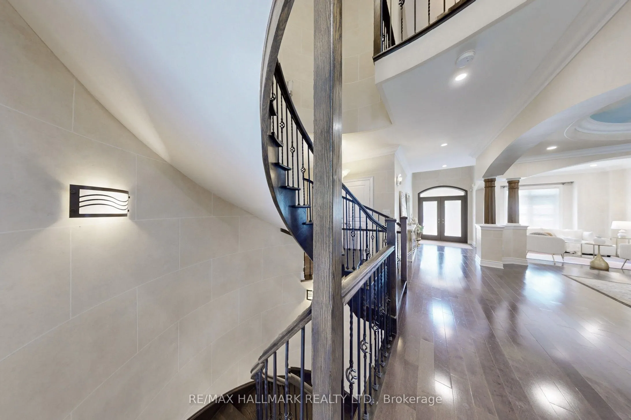 420 Paradelle Drive