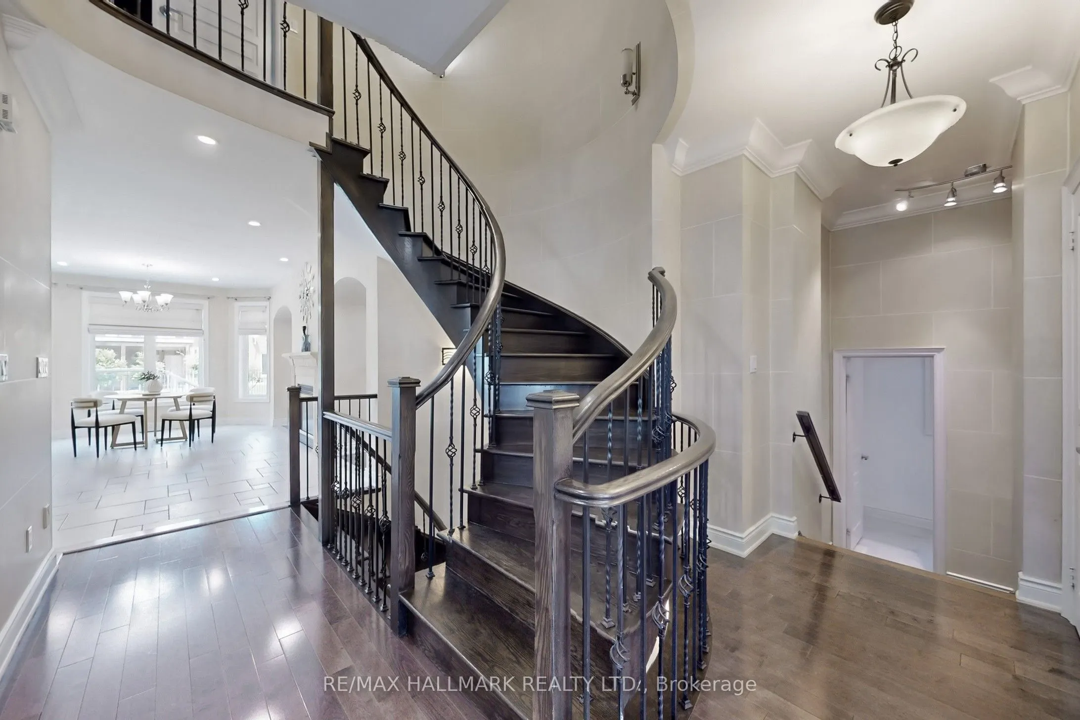 420 Paradelle Drive