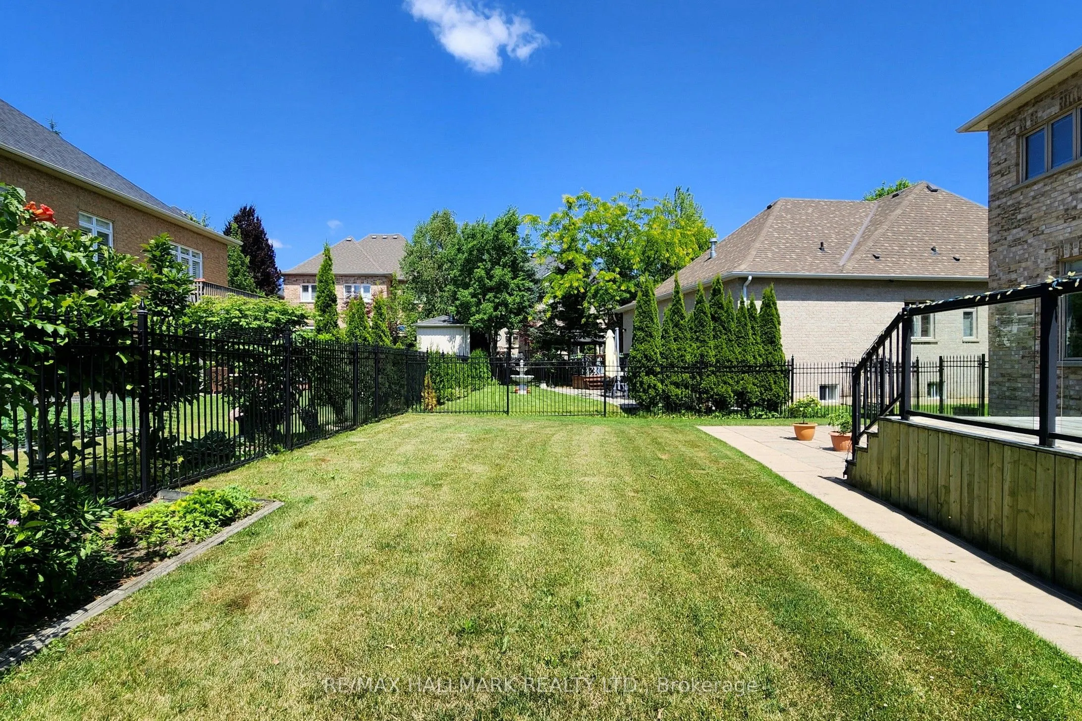420 Paradelle Drive