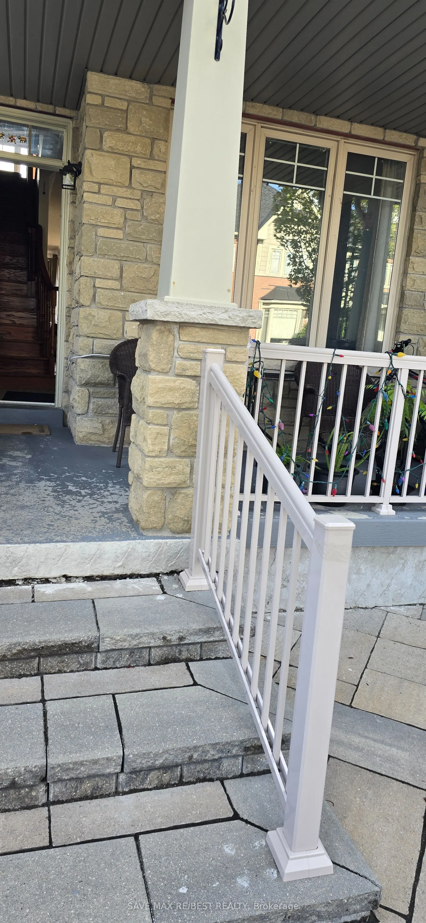 8 Windrow Street