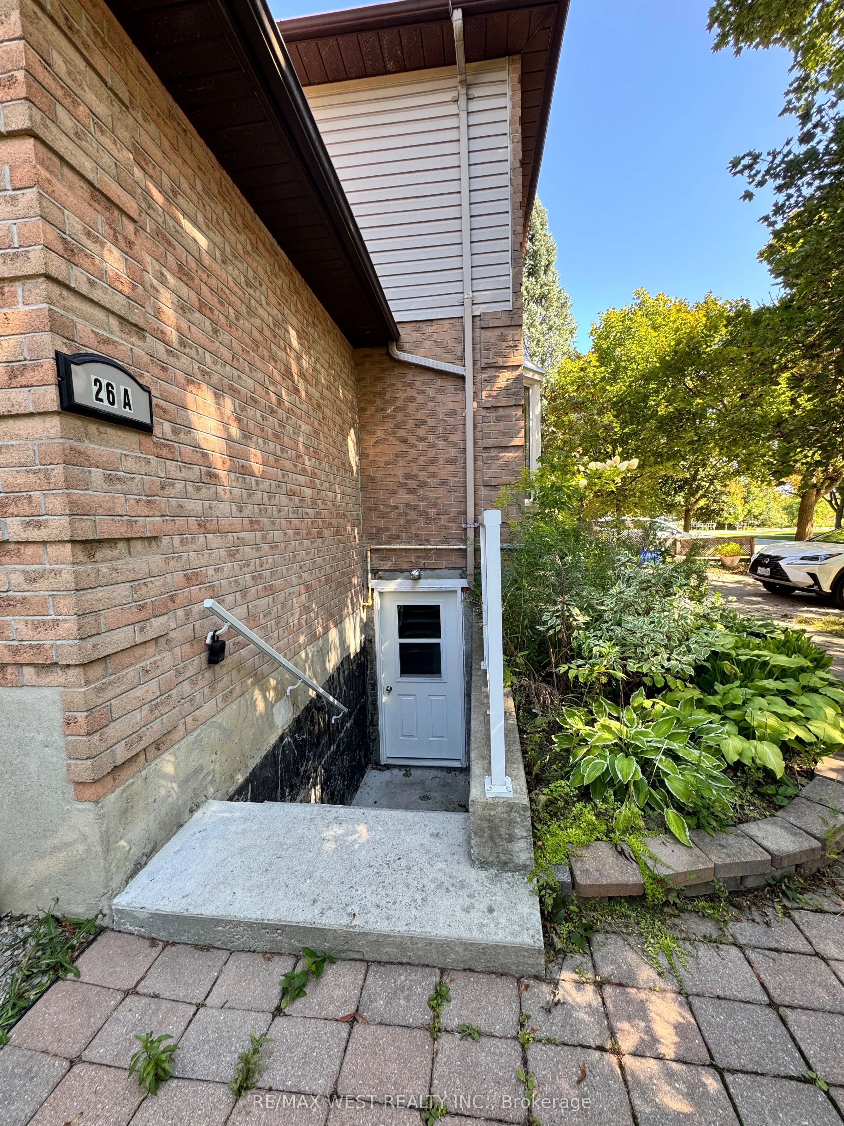 26 Brookland Avenue, #26A