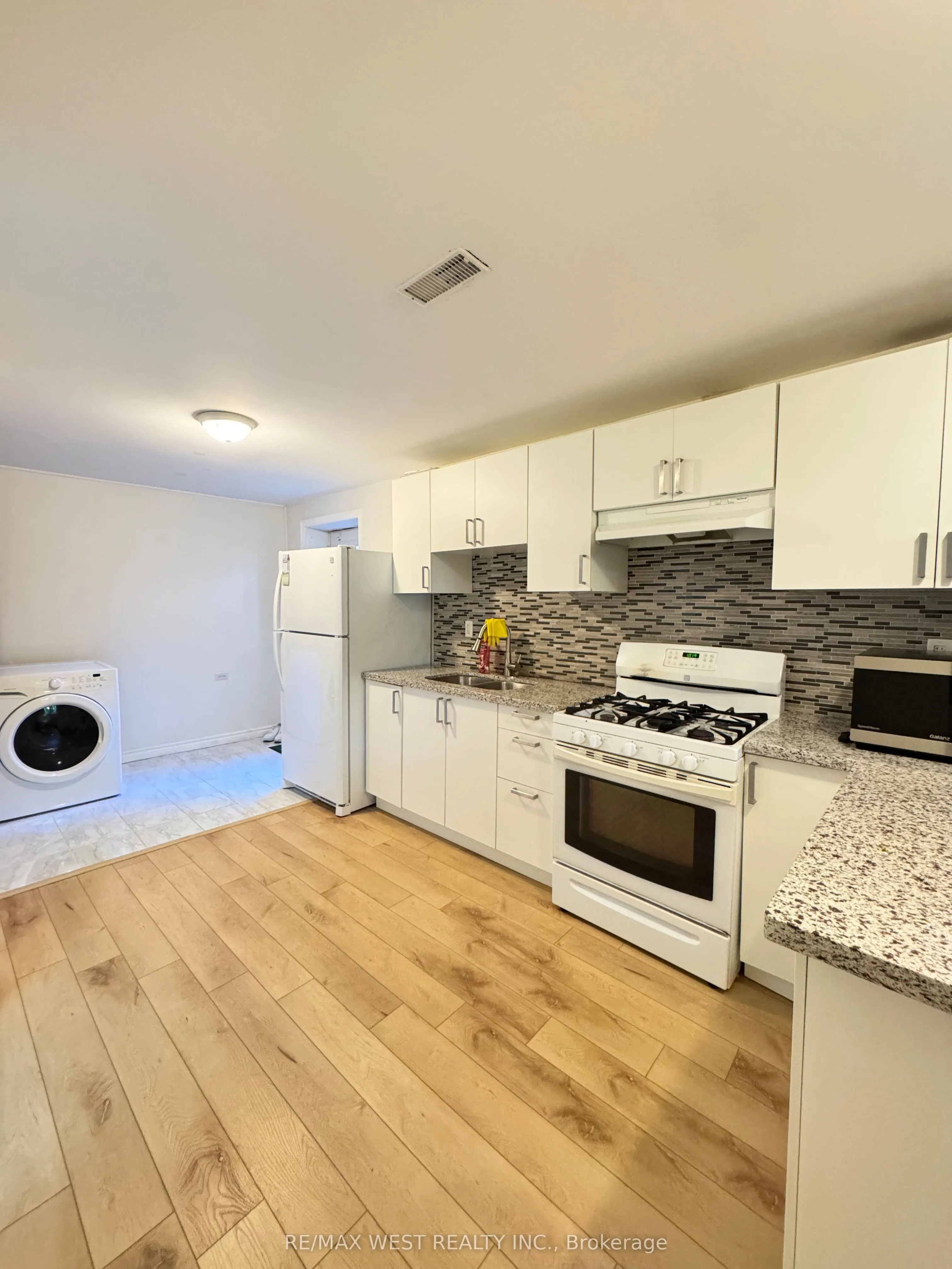 26 Brookland Avenue, #26A