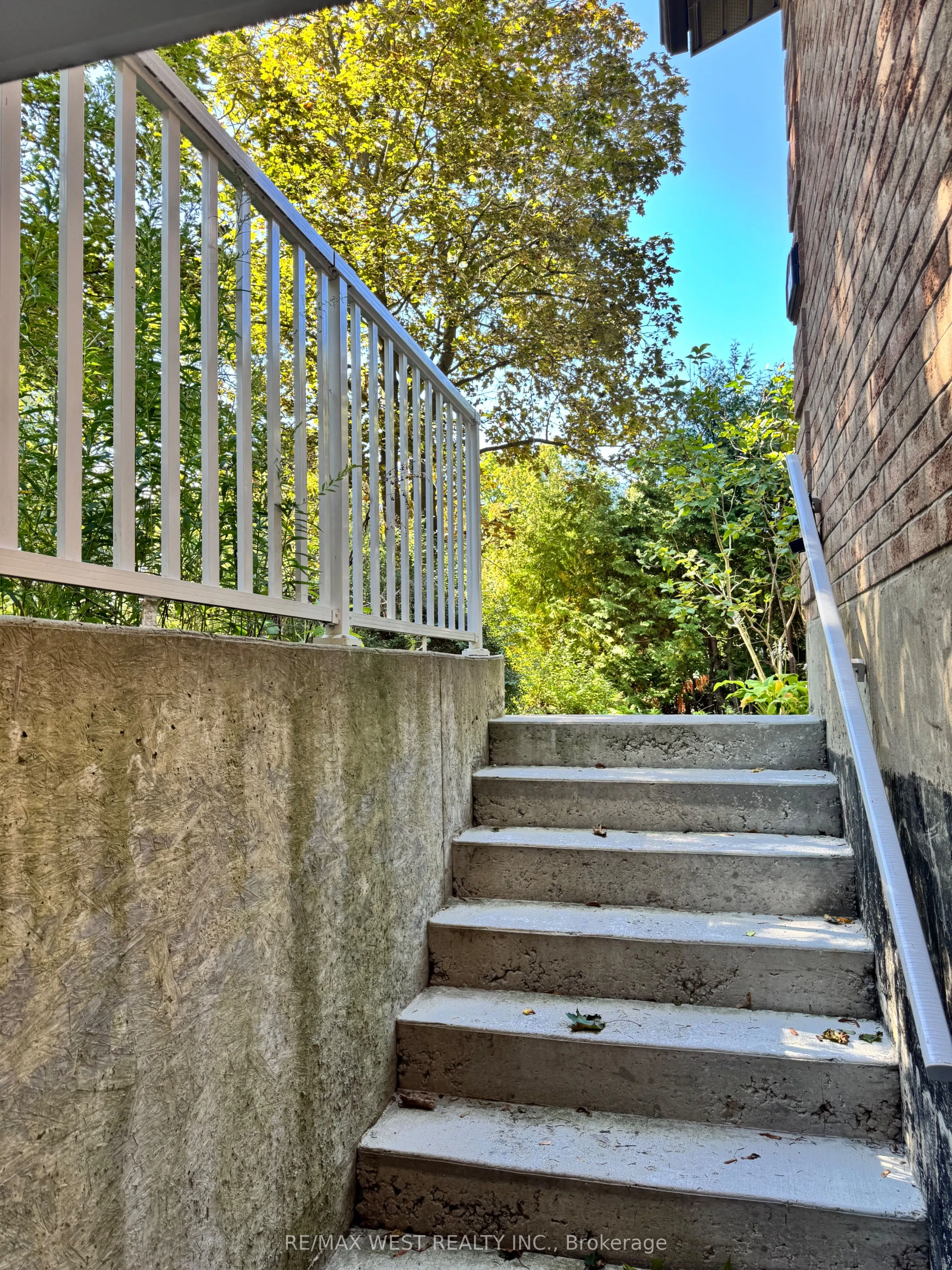 26 Brookland Avenue, #26A