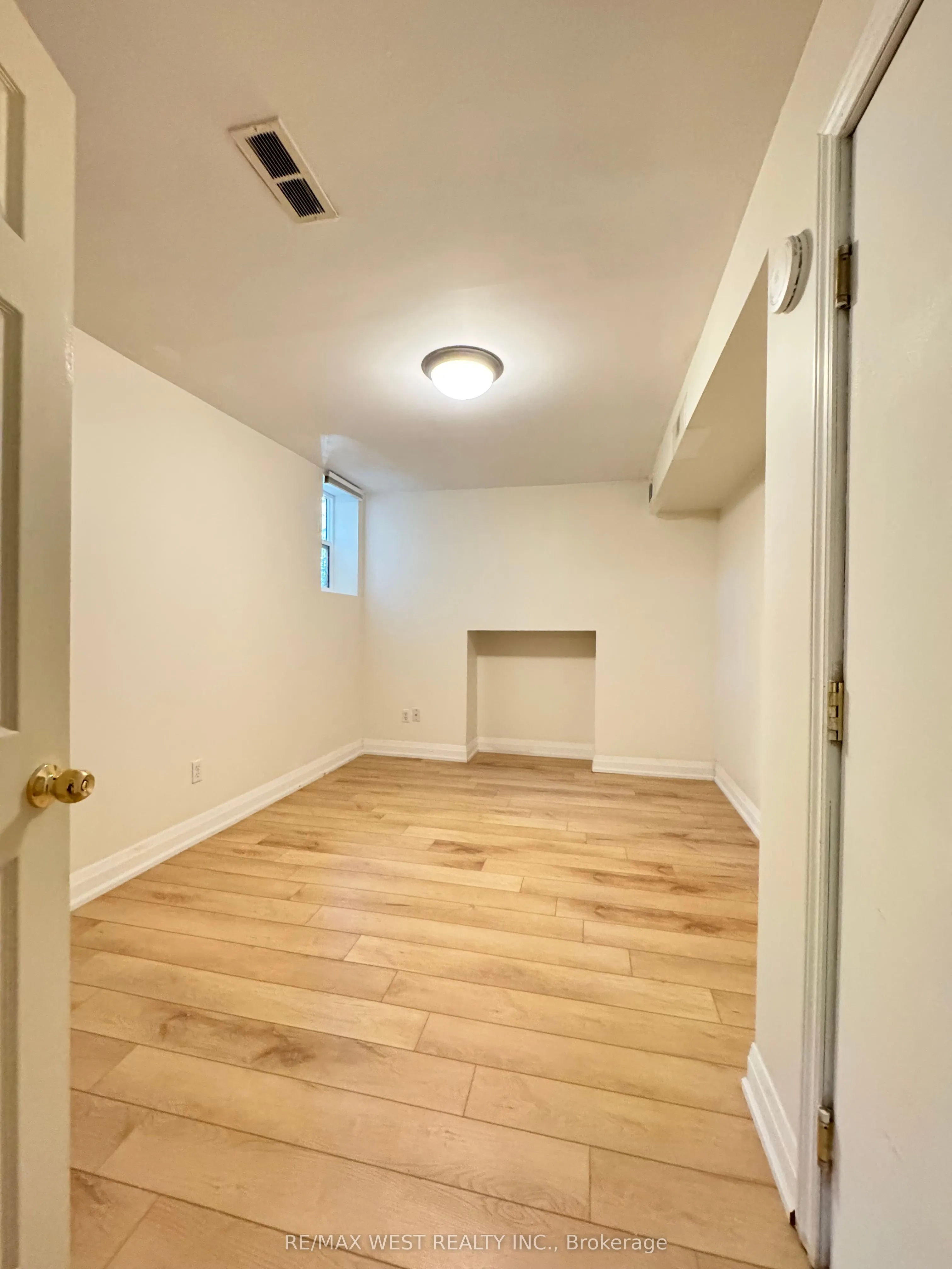 26 Brookland Avenue, #26A