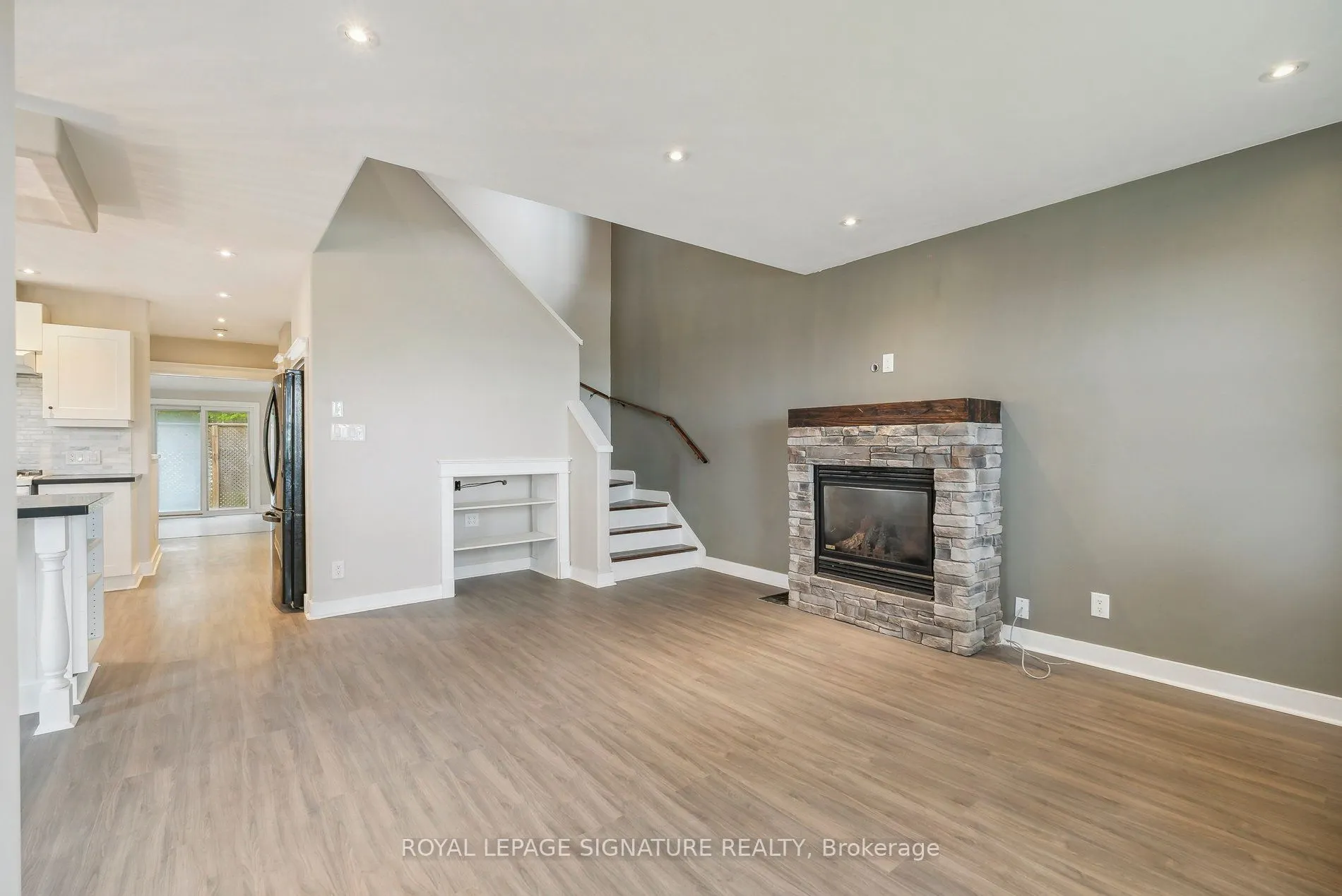 4290 Yonge Street