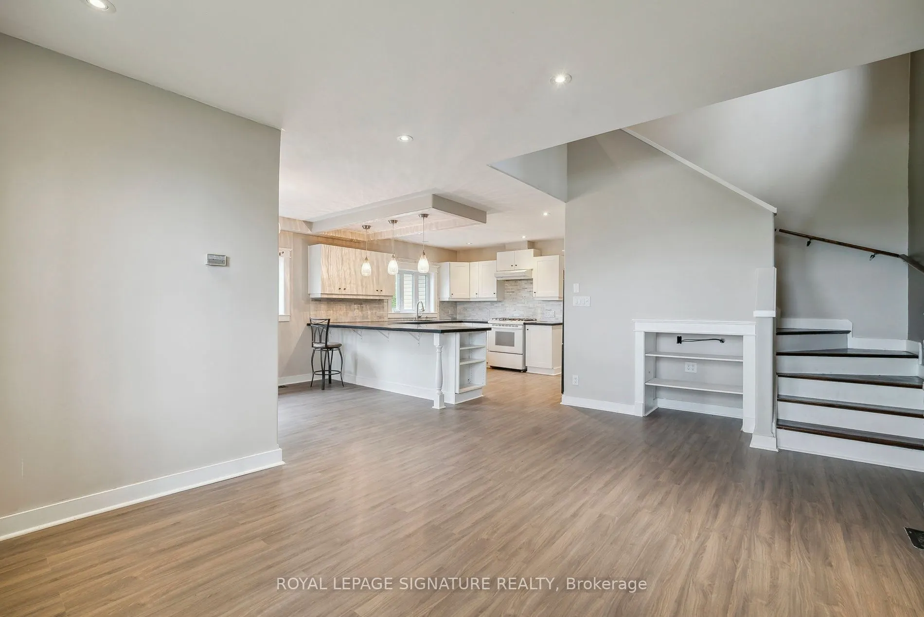 4290 Yonge Street