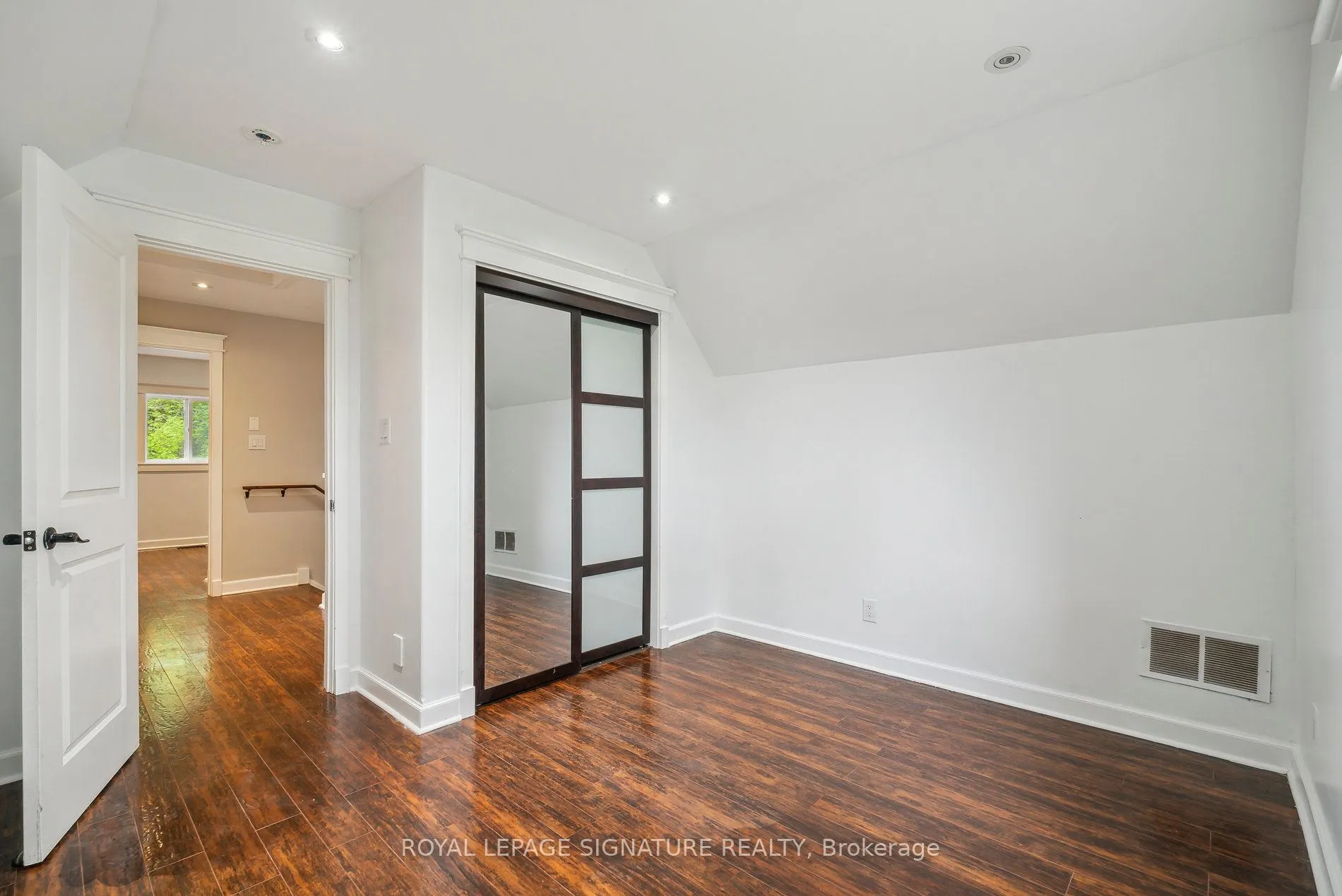 4290 Yonge Street