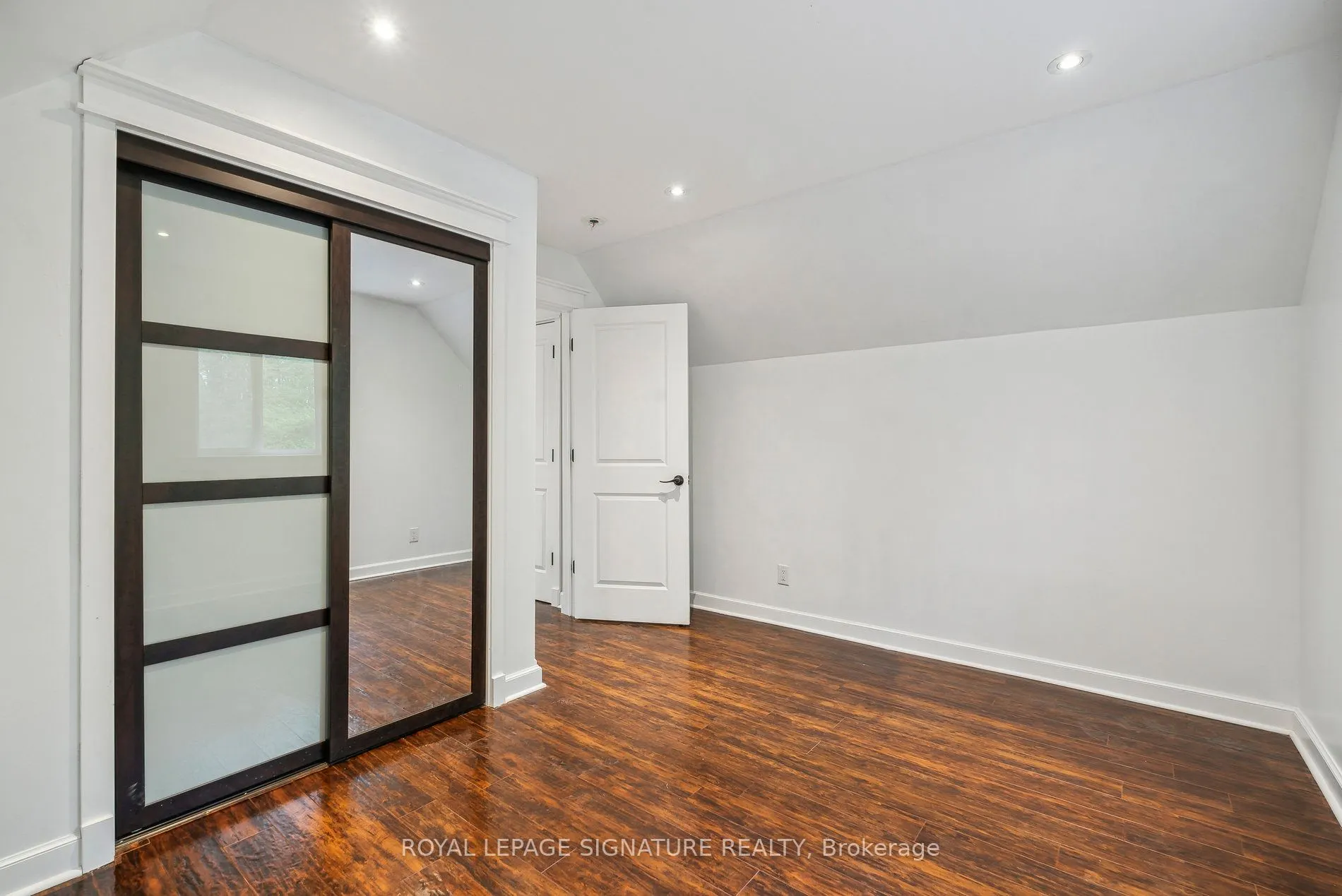 4290 Yonge Street