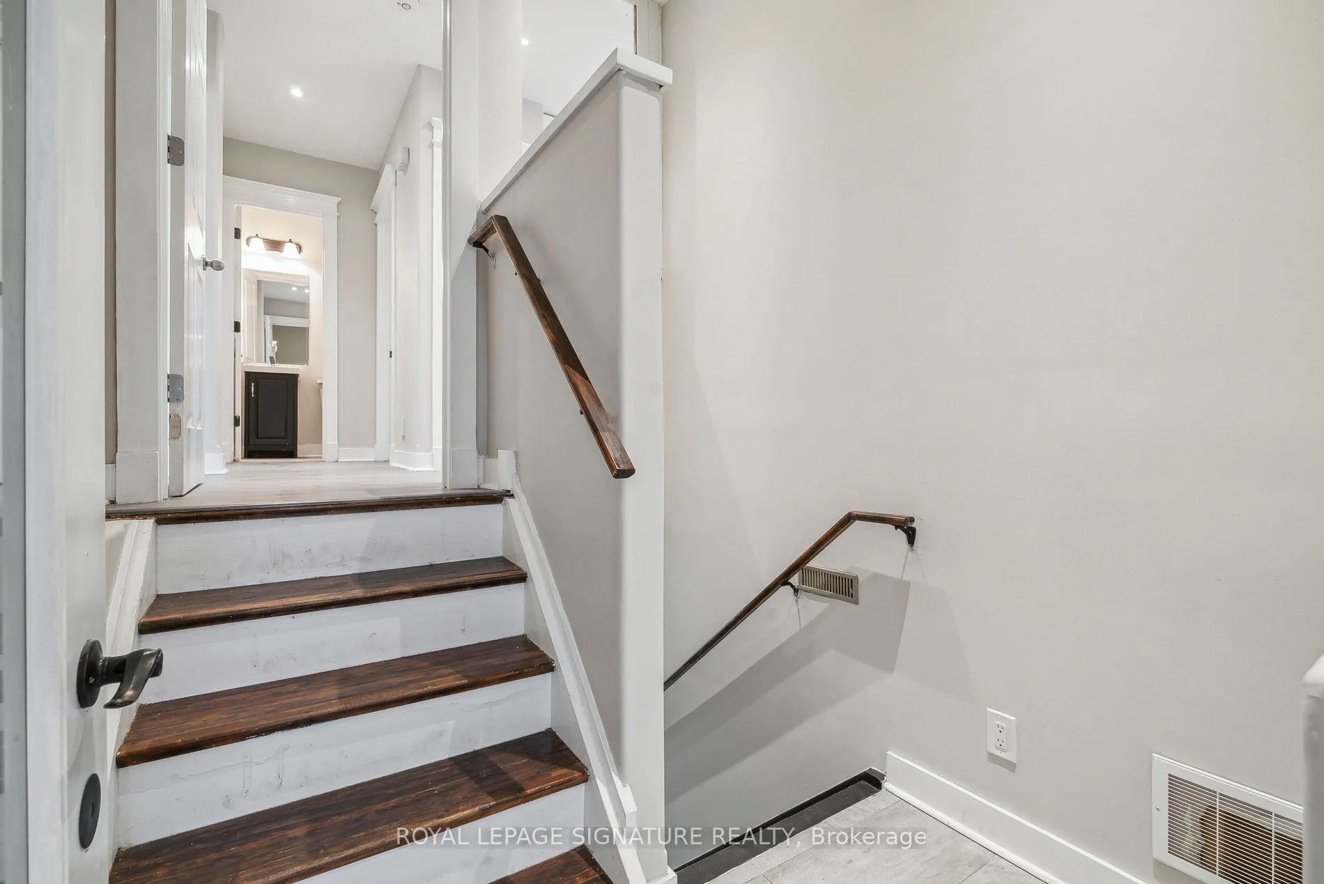 4290 Yonge Street