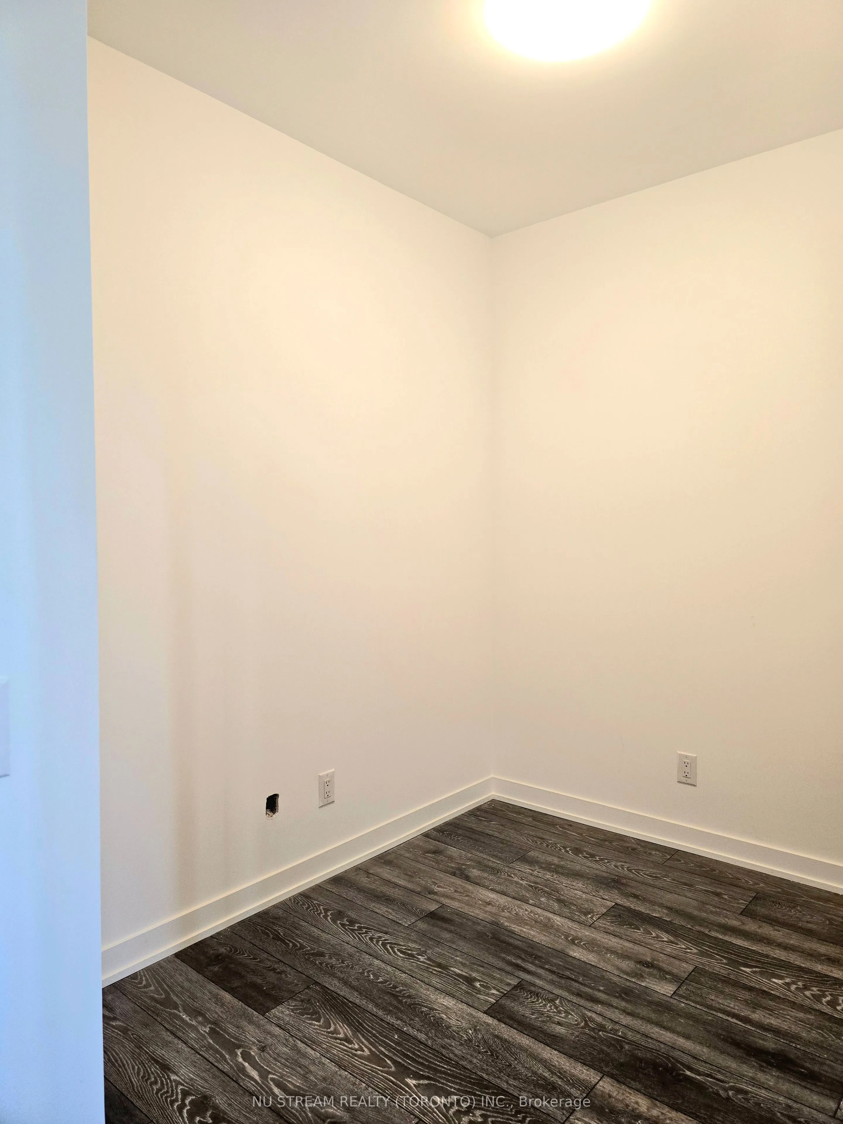8888 Yonge Street, #222