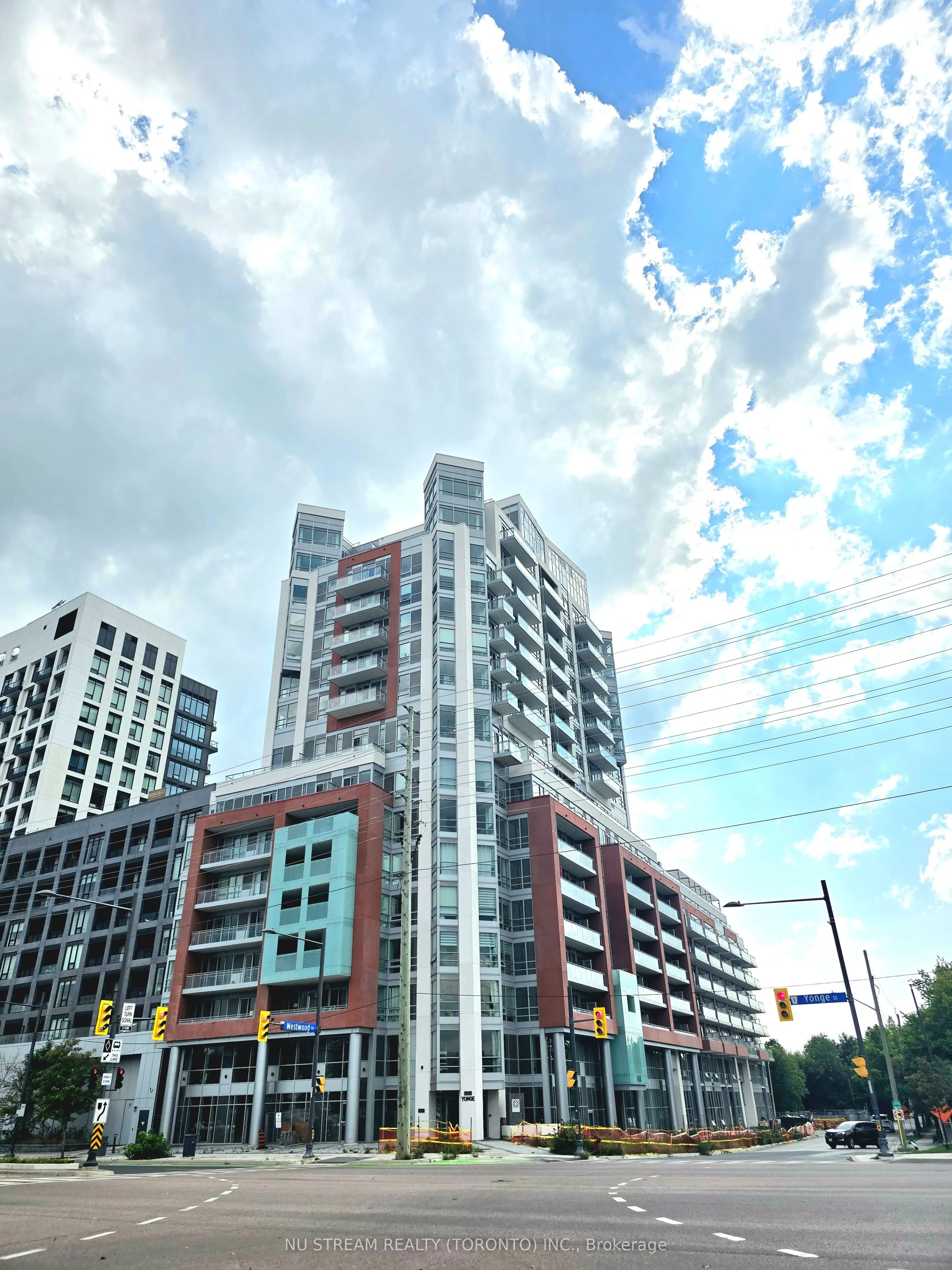 8888 Yonge Street, #222