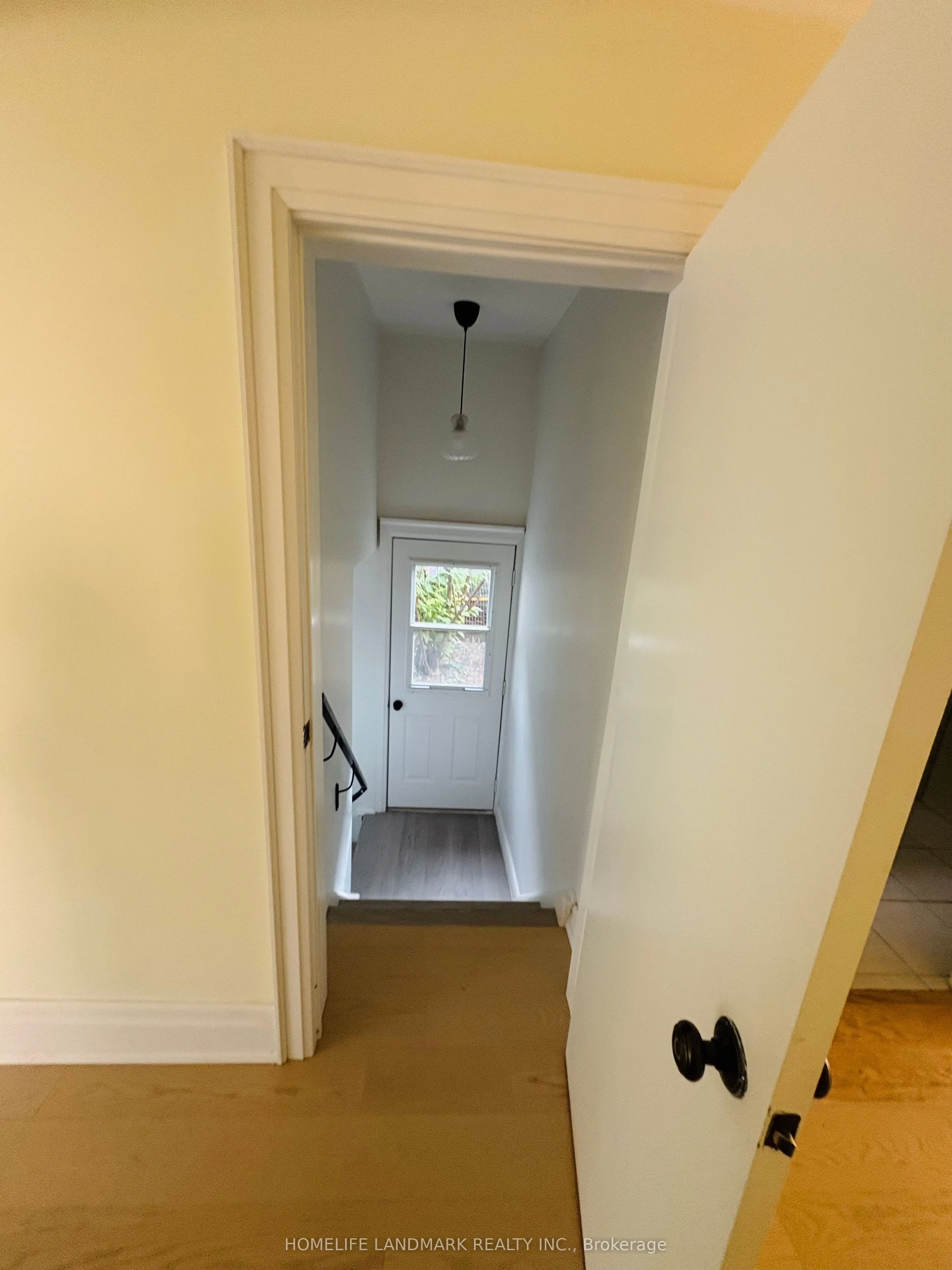 74 Robinson Street, #Basement