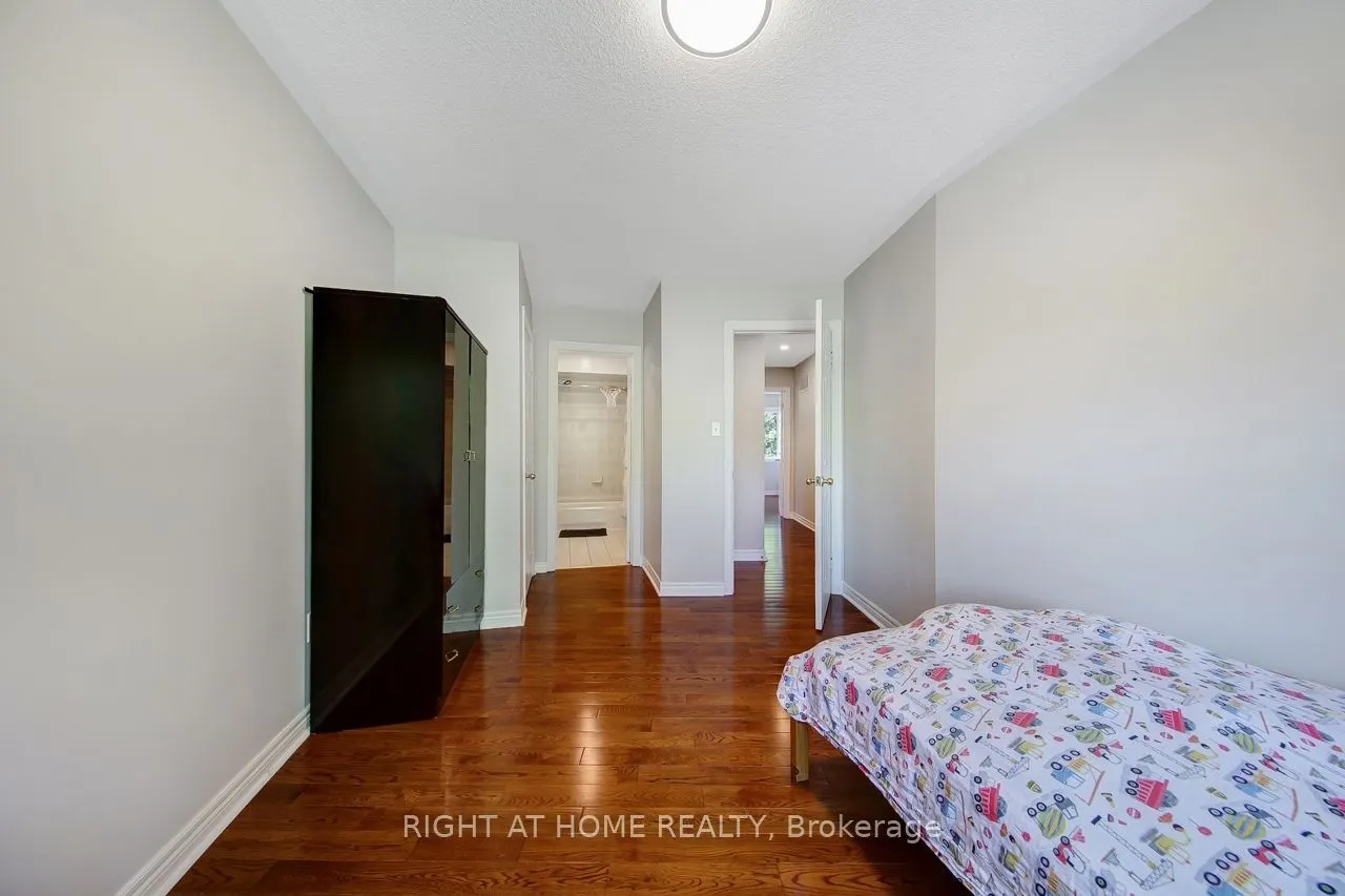 23 Michael Way, #27