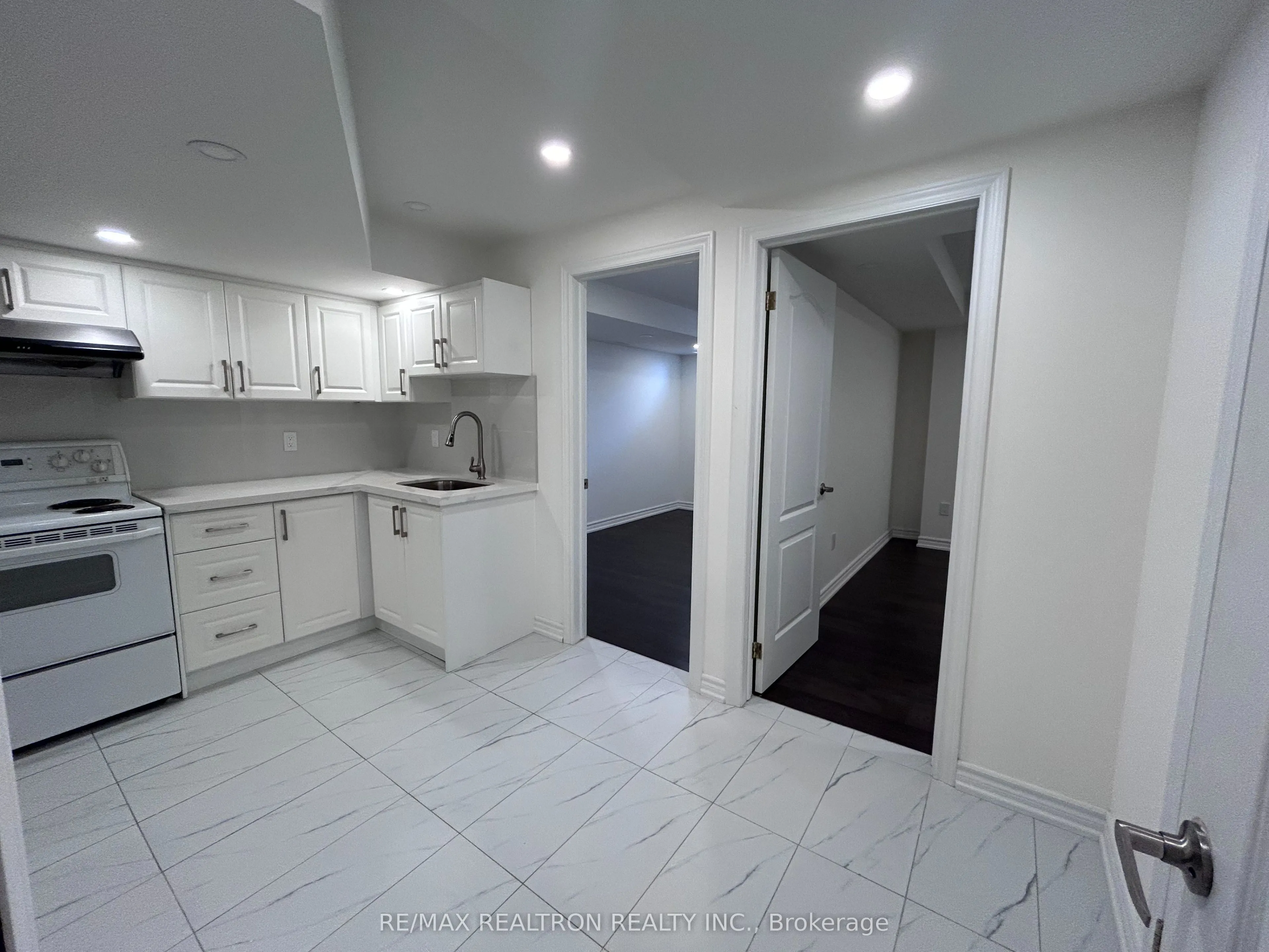 8 Finley Way