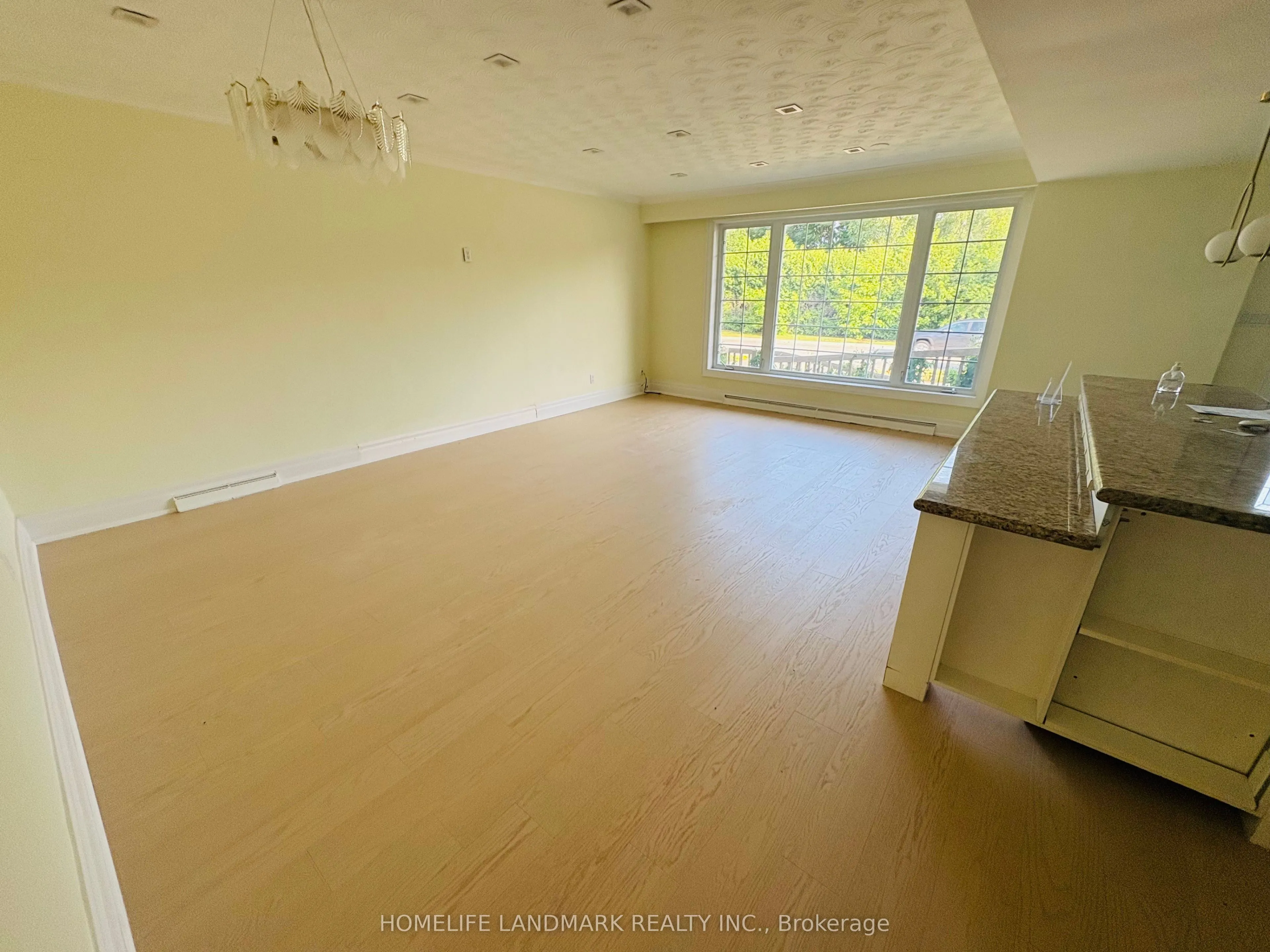 74 Robinson Street, #Main