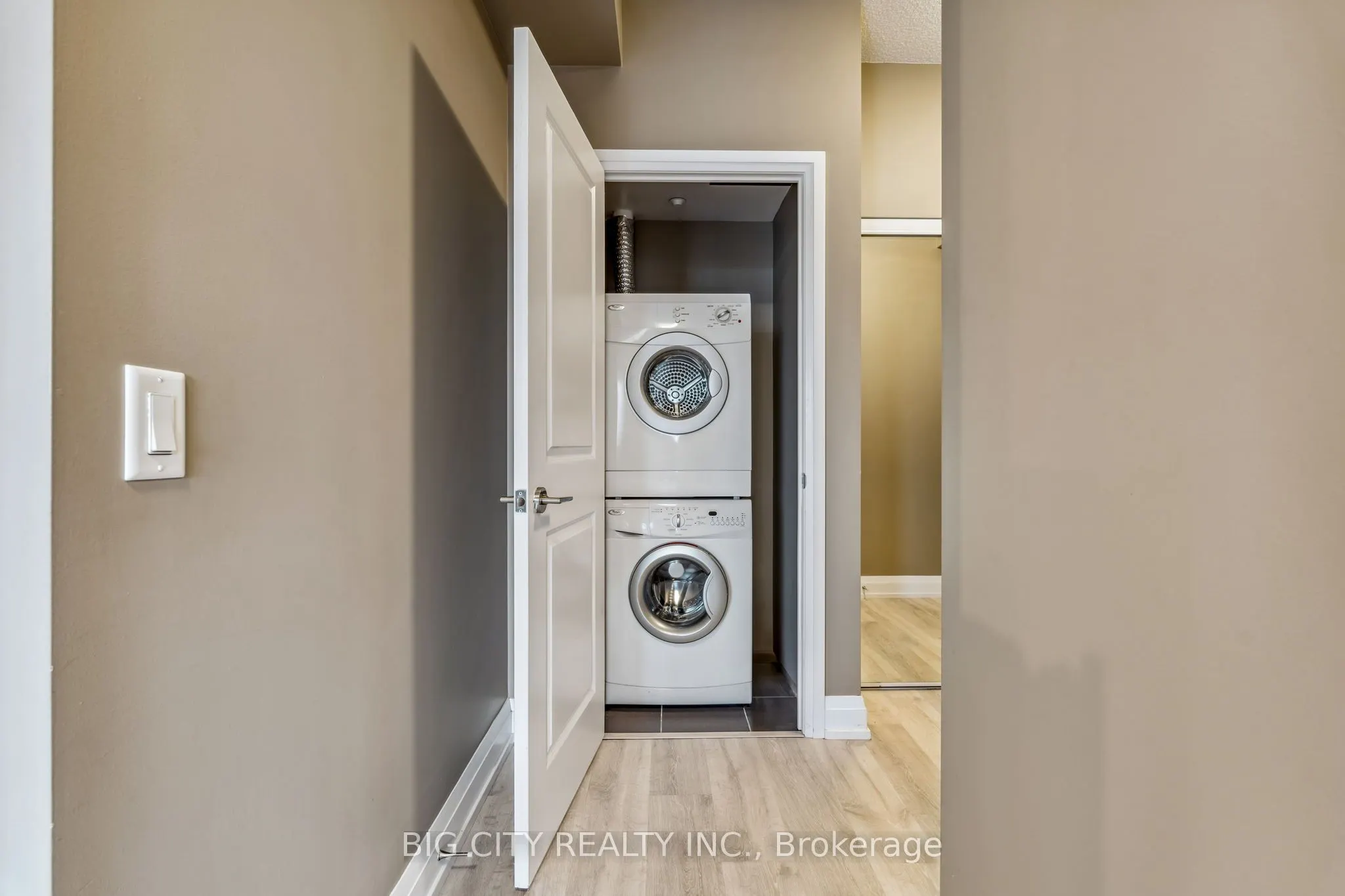 7890 Bathurst Street, #2210