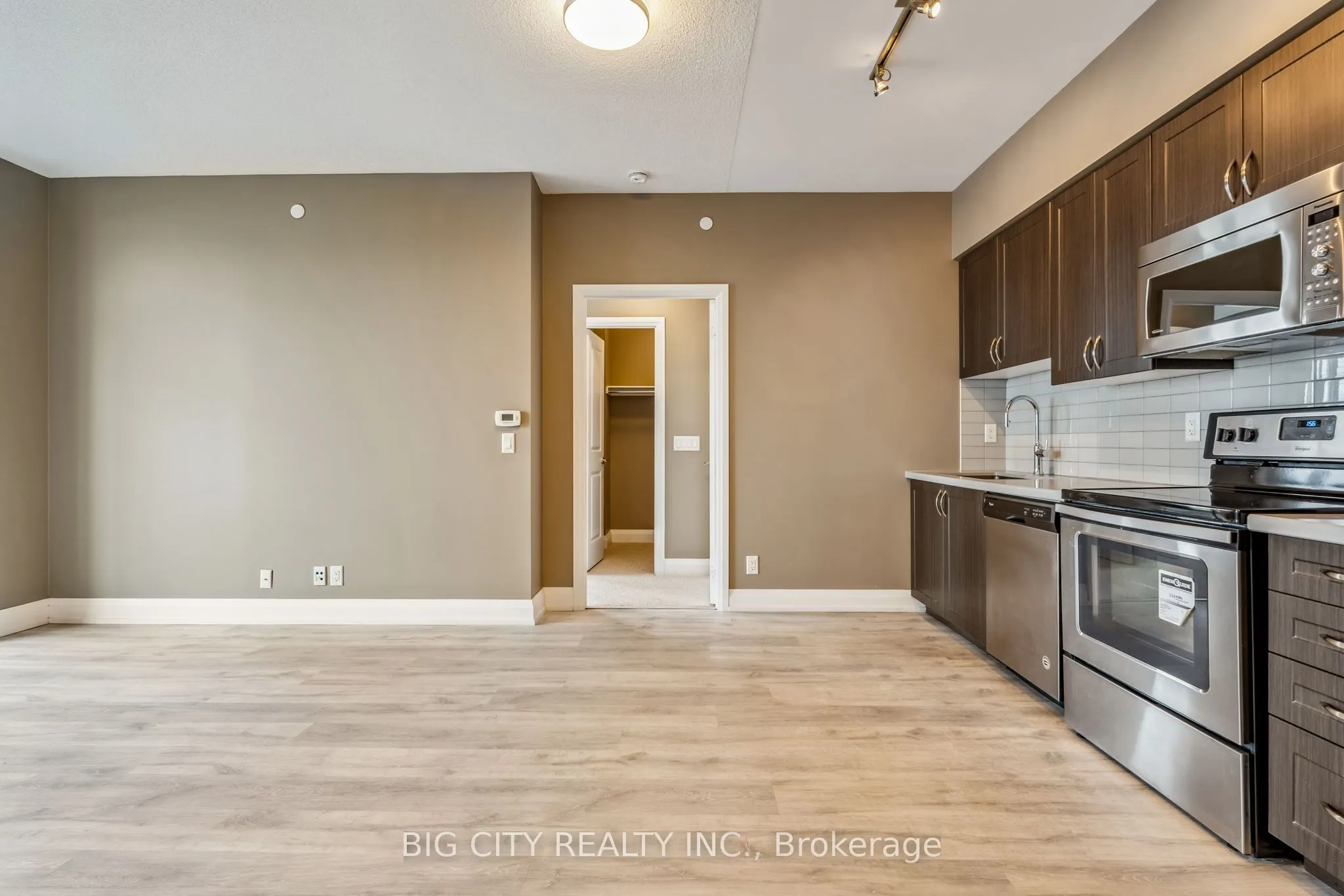 7890 Bathurst Street, #2210