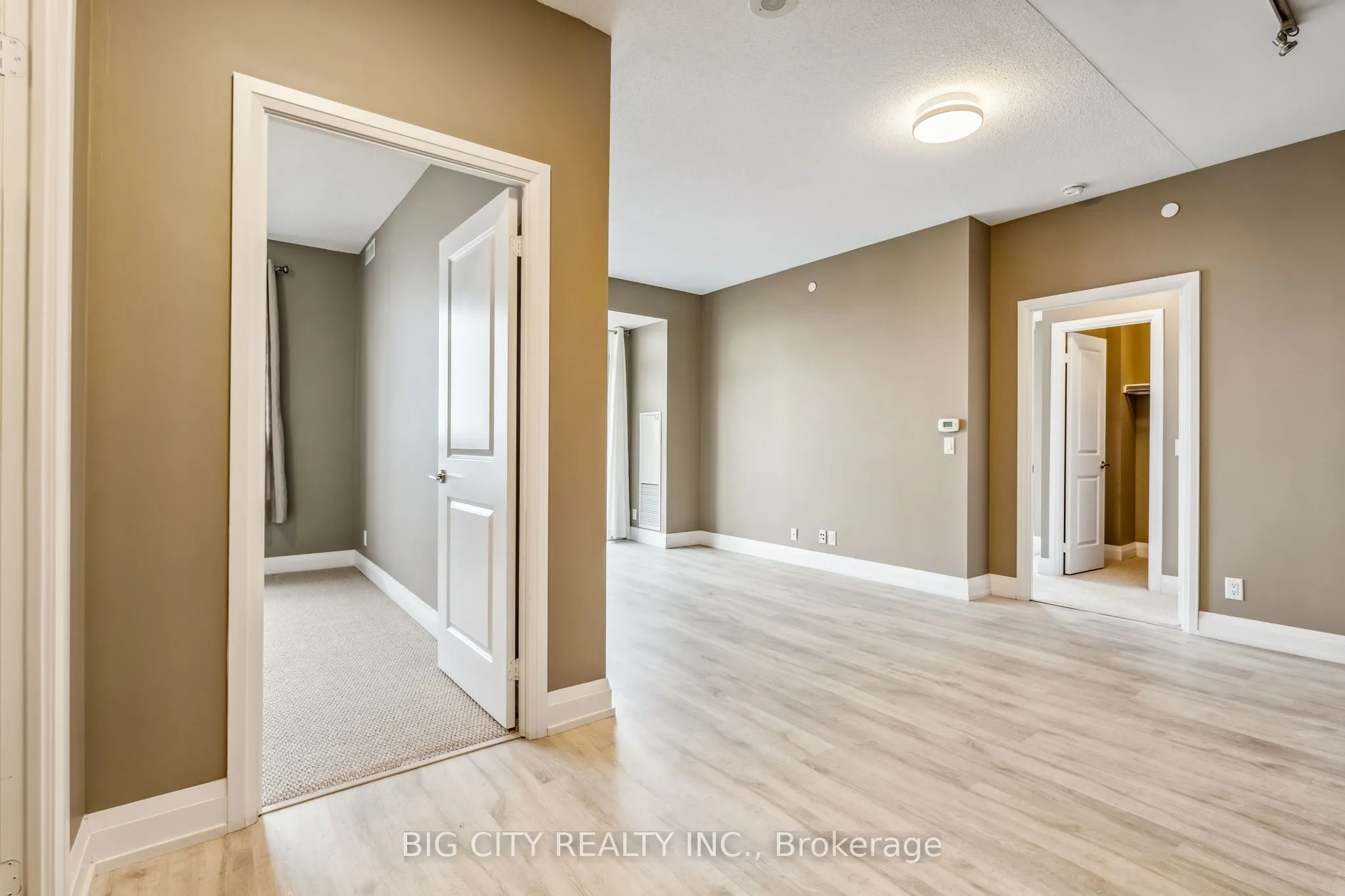 7890 Bathurst Street, #2210