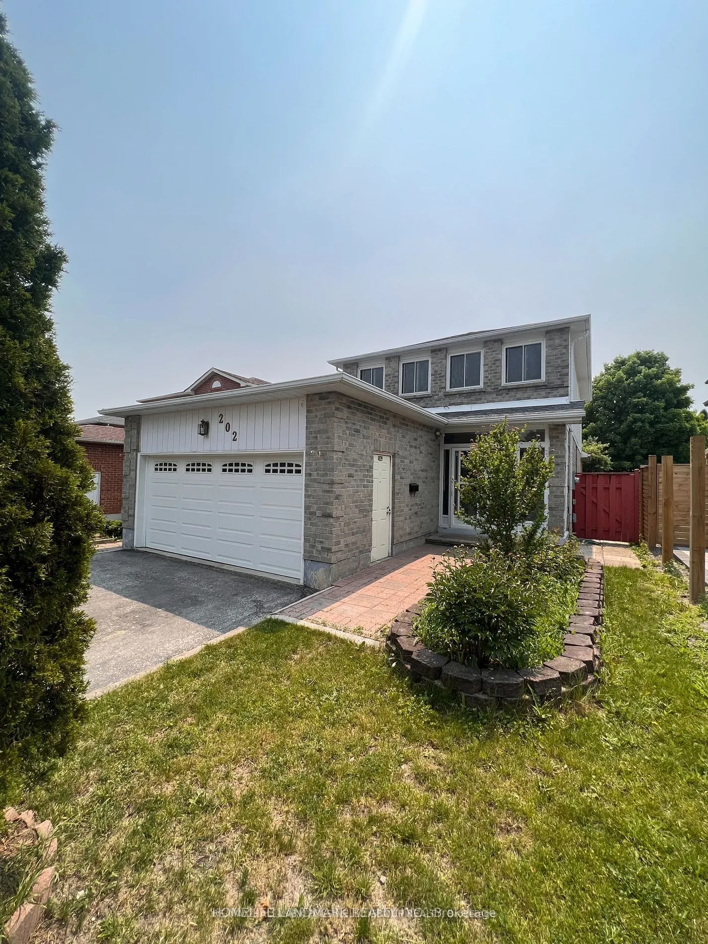 202 Billings Crescent