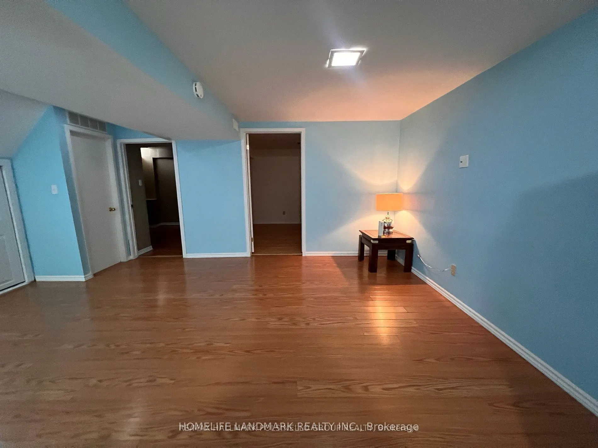 202 Billings Crescent