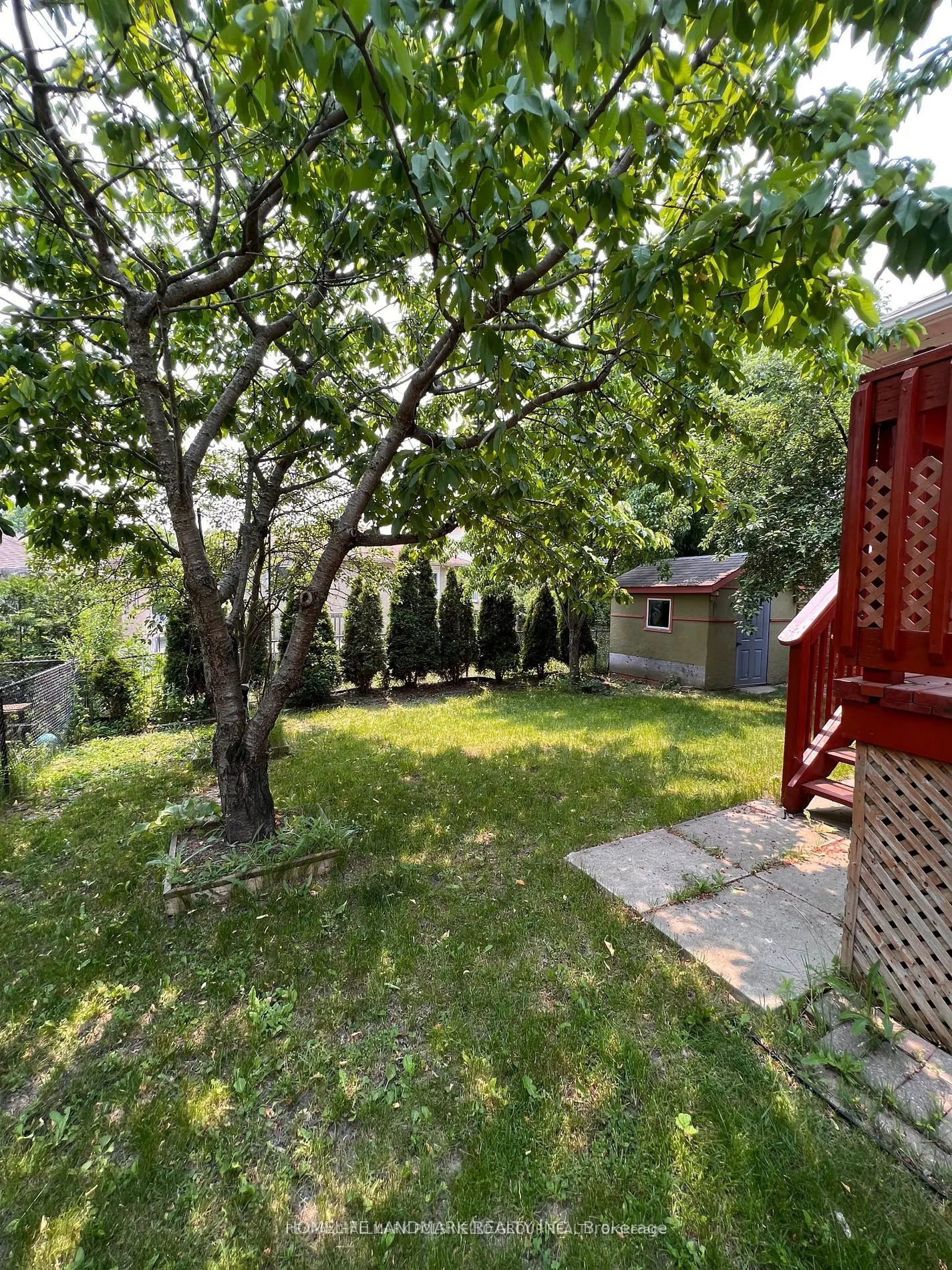 202 Billings Crescent