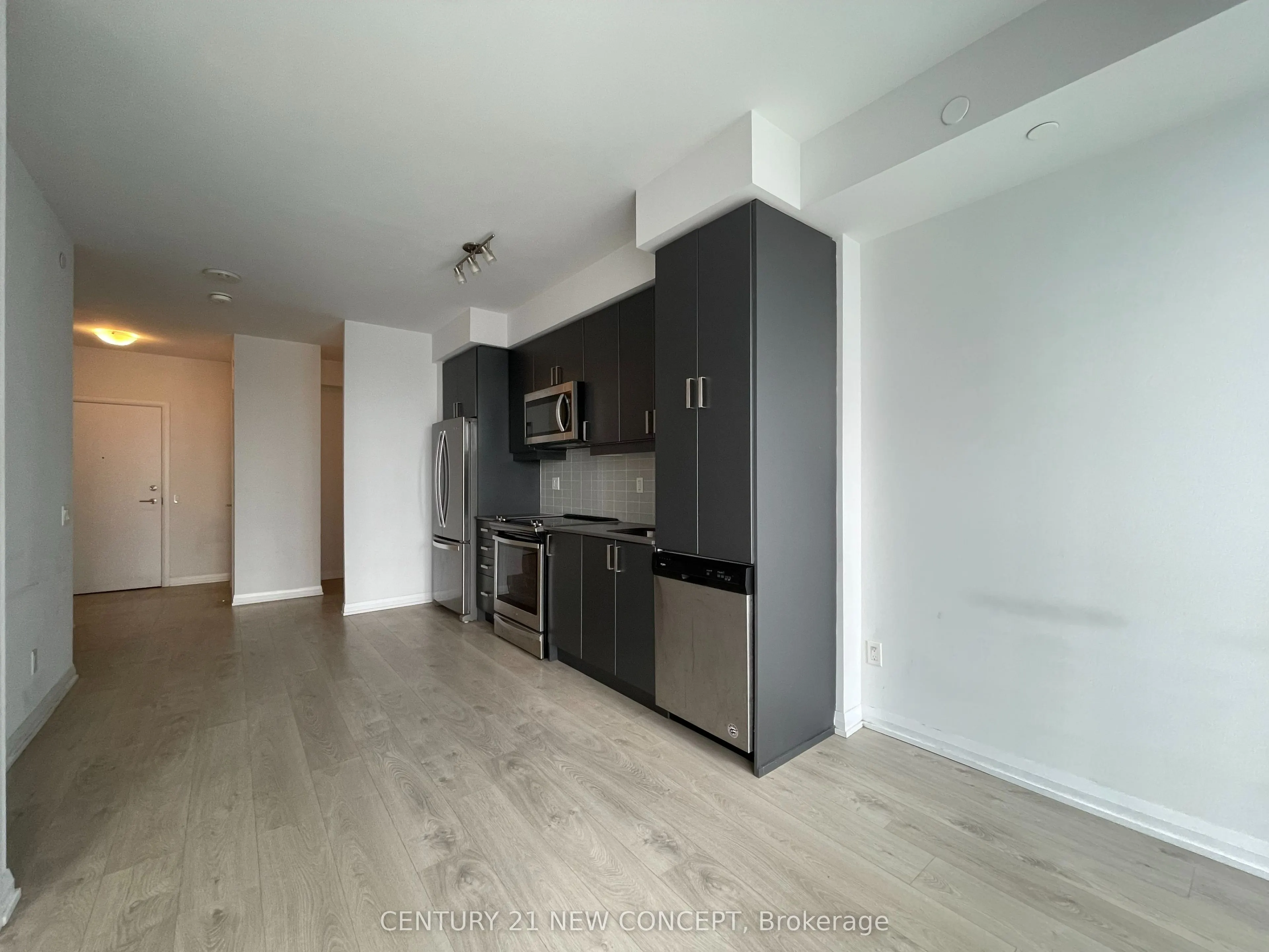 7895 Jane Street, #PH11