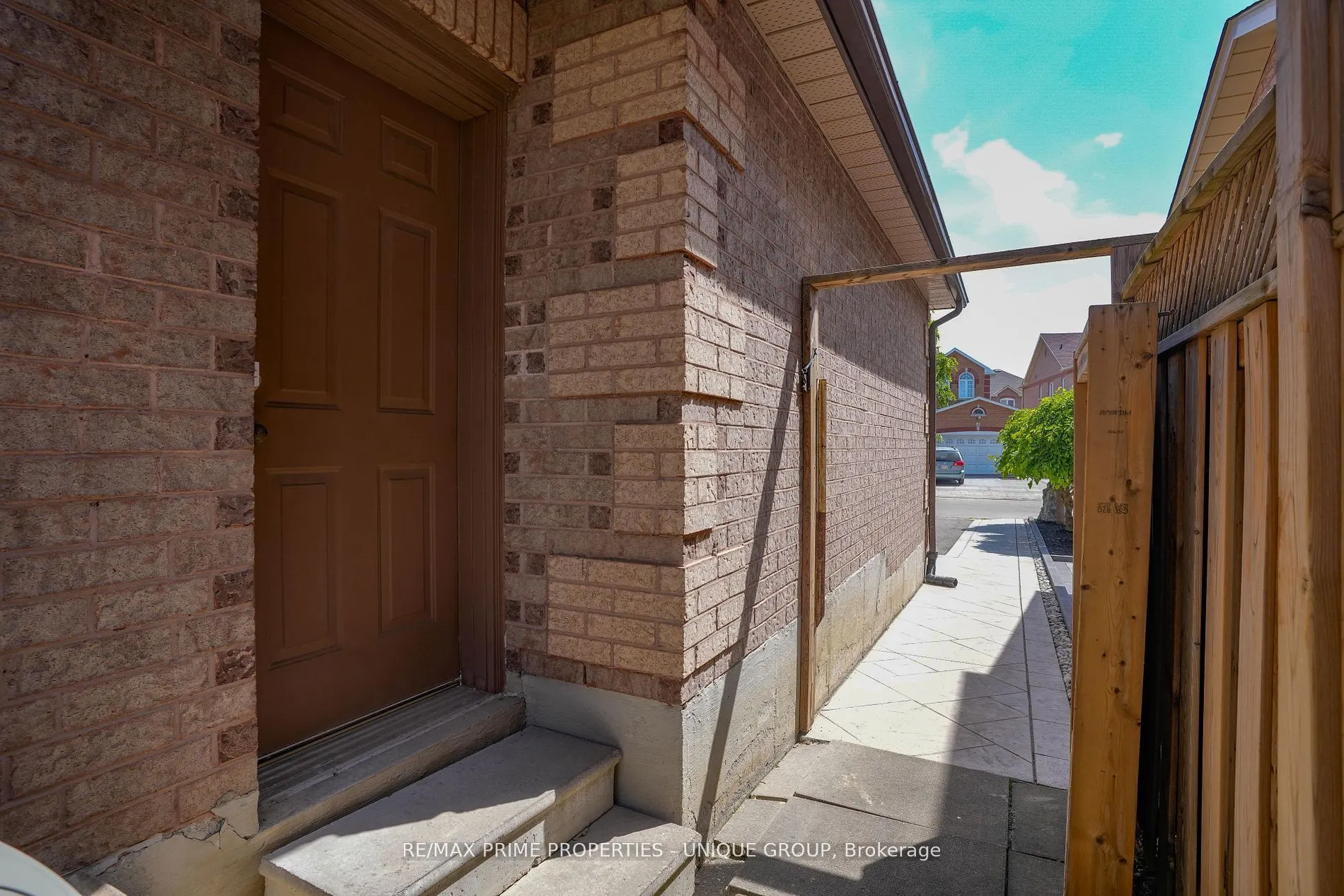 81 Deib Crescent
