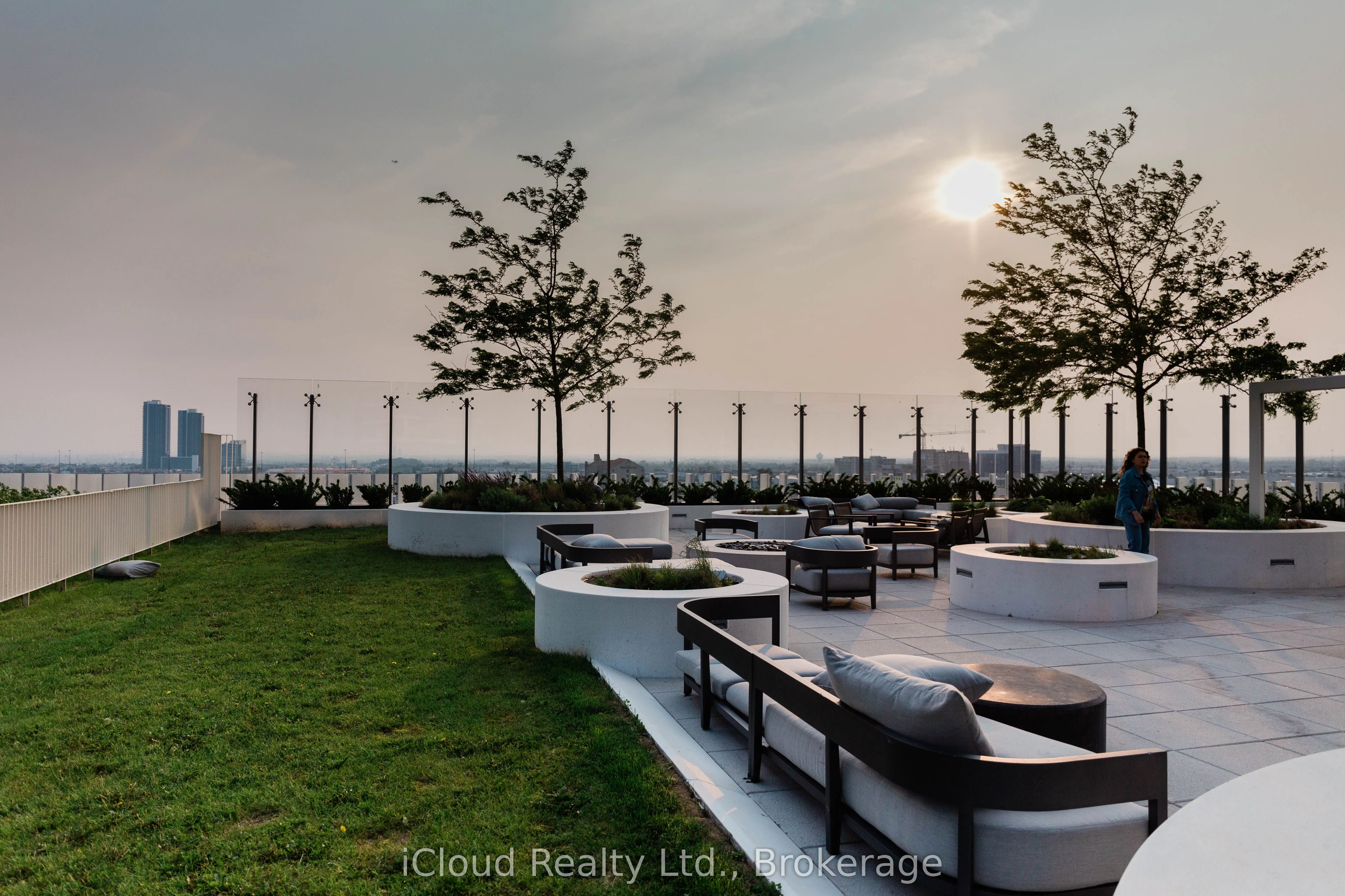 898 Portage Parkway, #2606