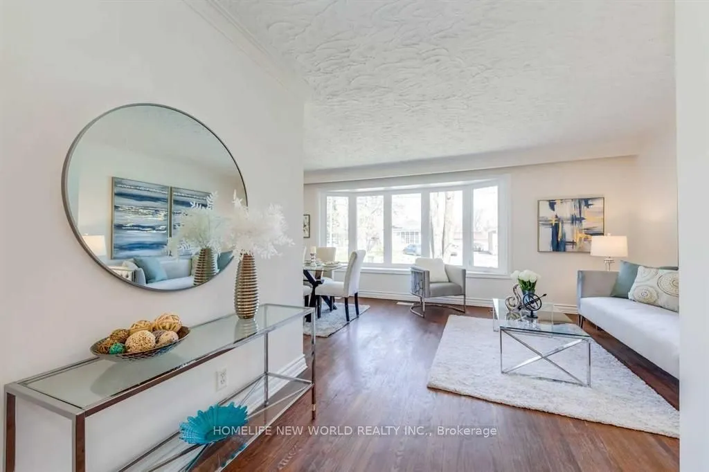 516 Lynett Crescent