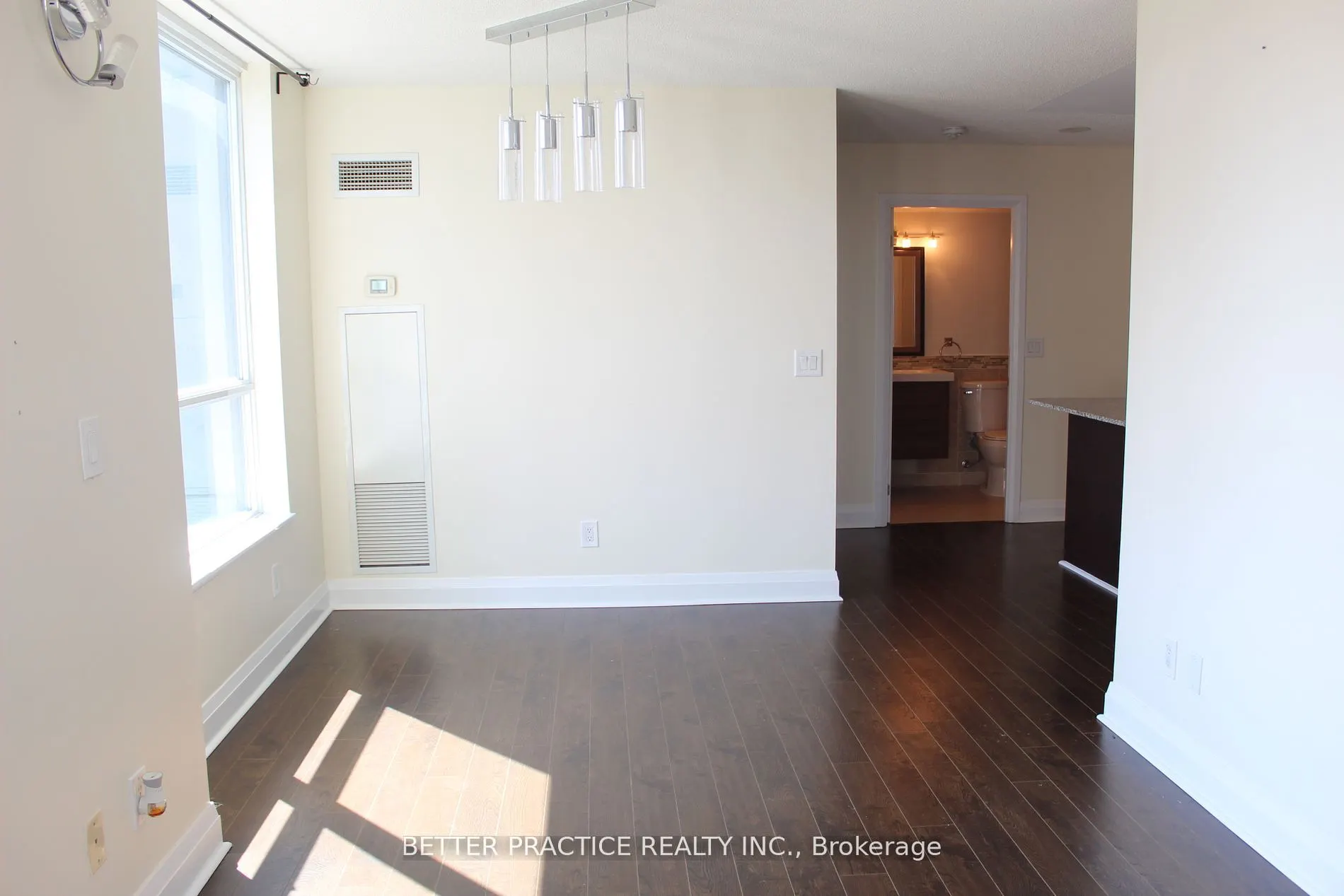 30 North Park Road, #905