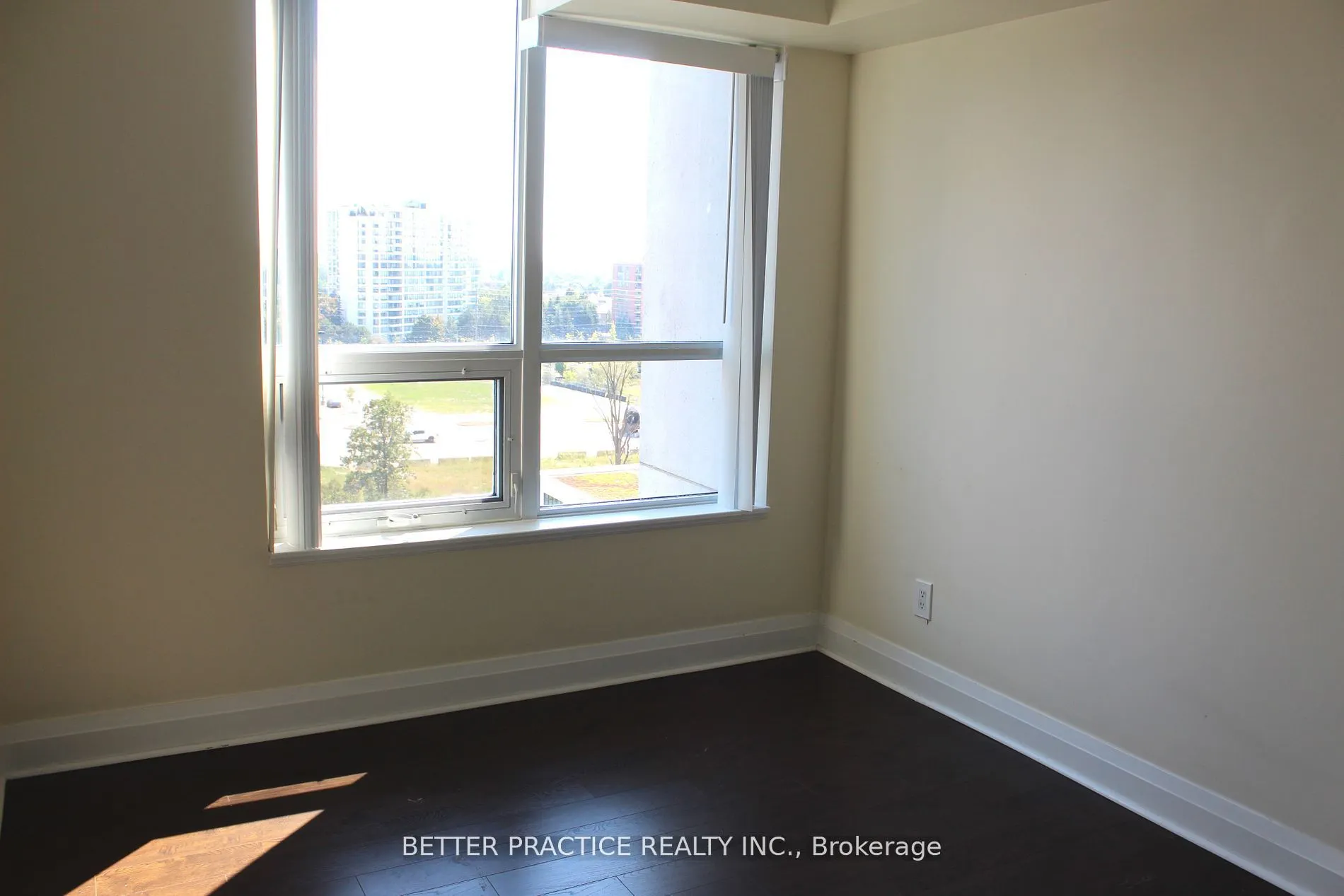 30 North Park Road, #905