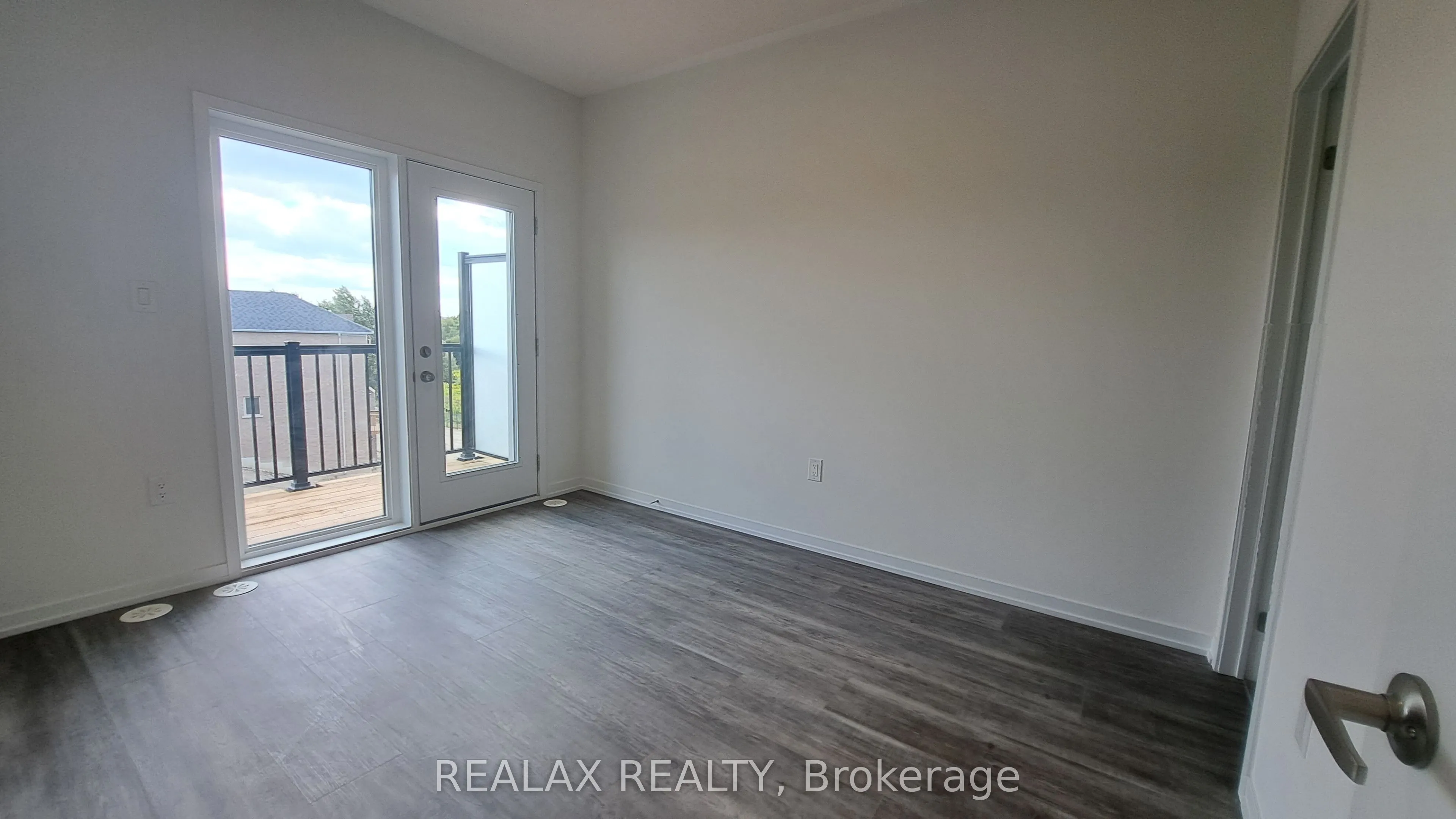 178 Matawin Lane, #115