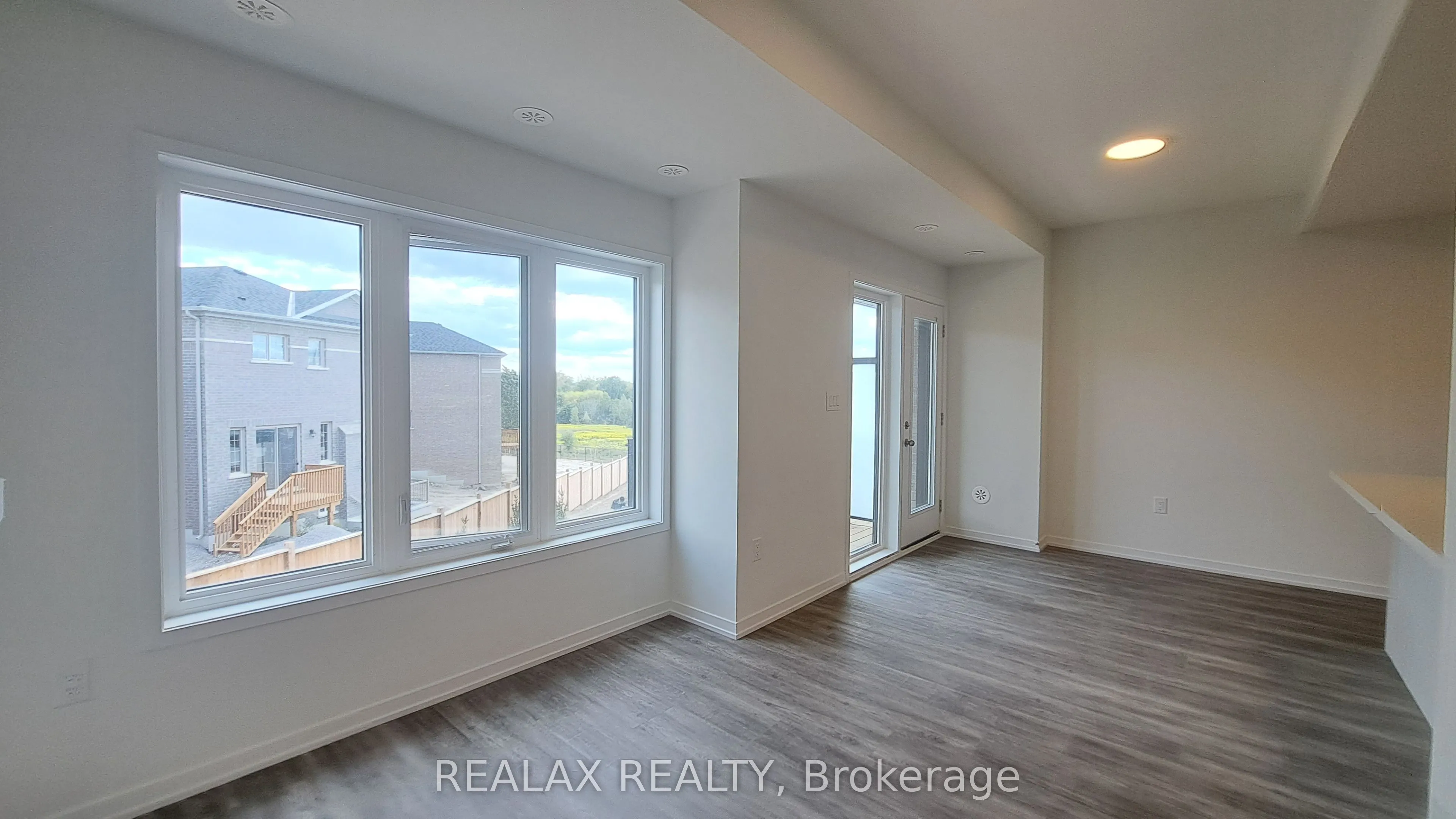 178 Matawin Lane, #115