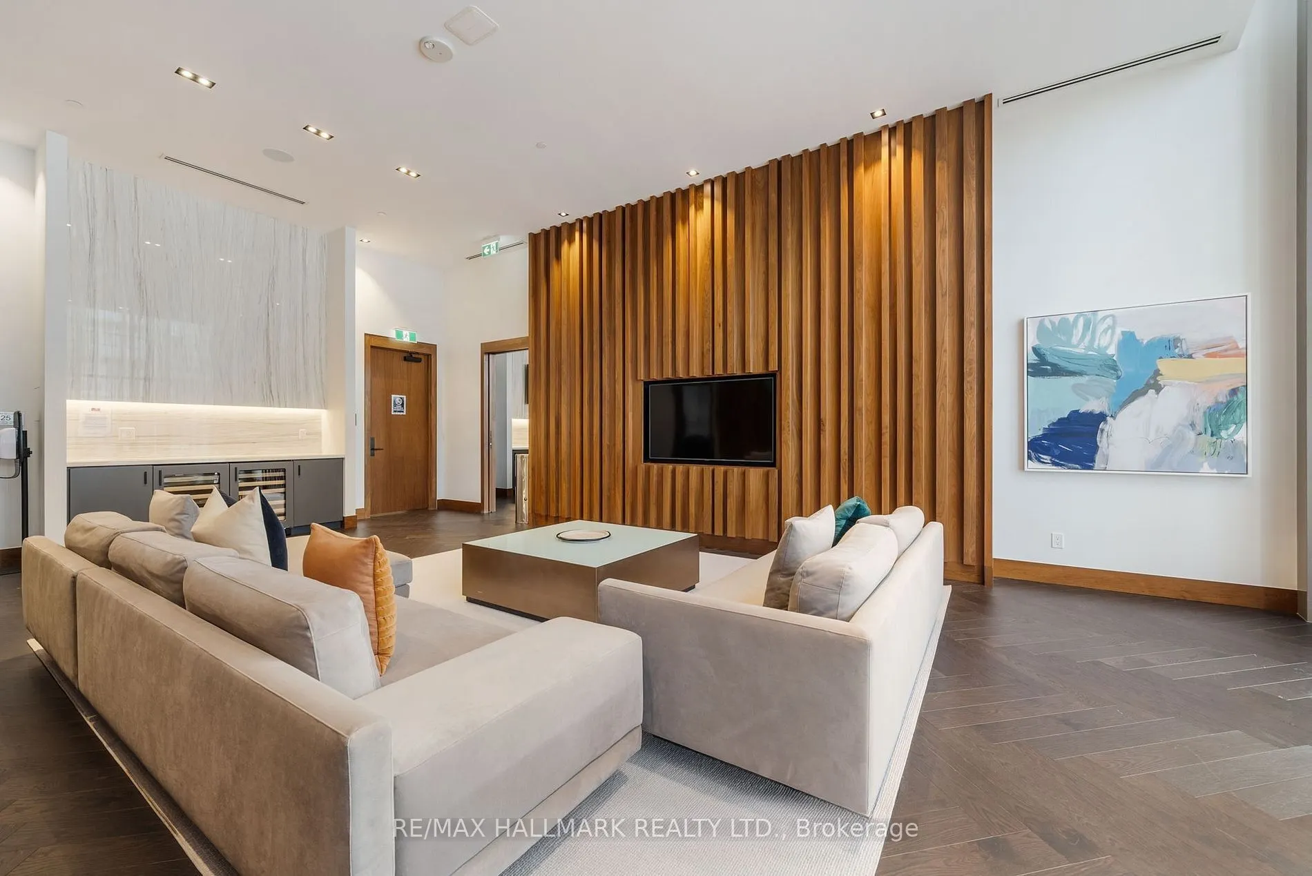 7895 Jane Street, #2802