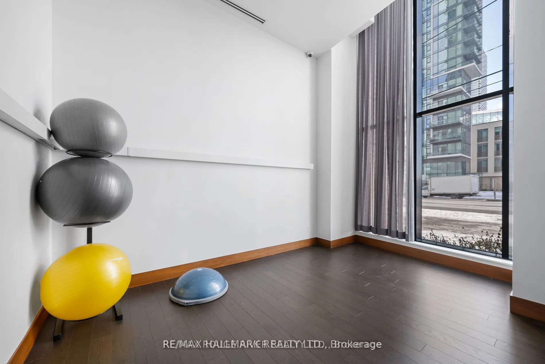 7895 Jane Street, #2802